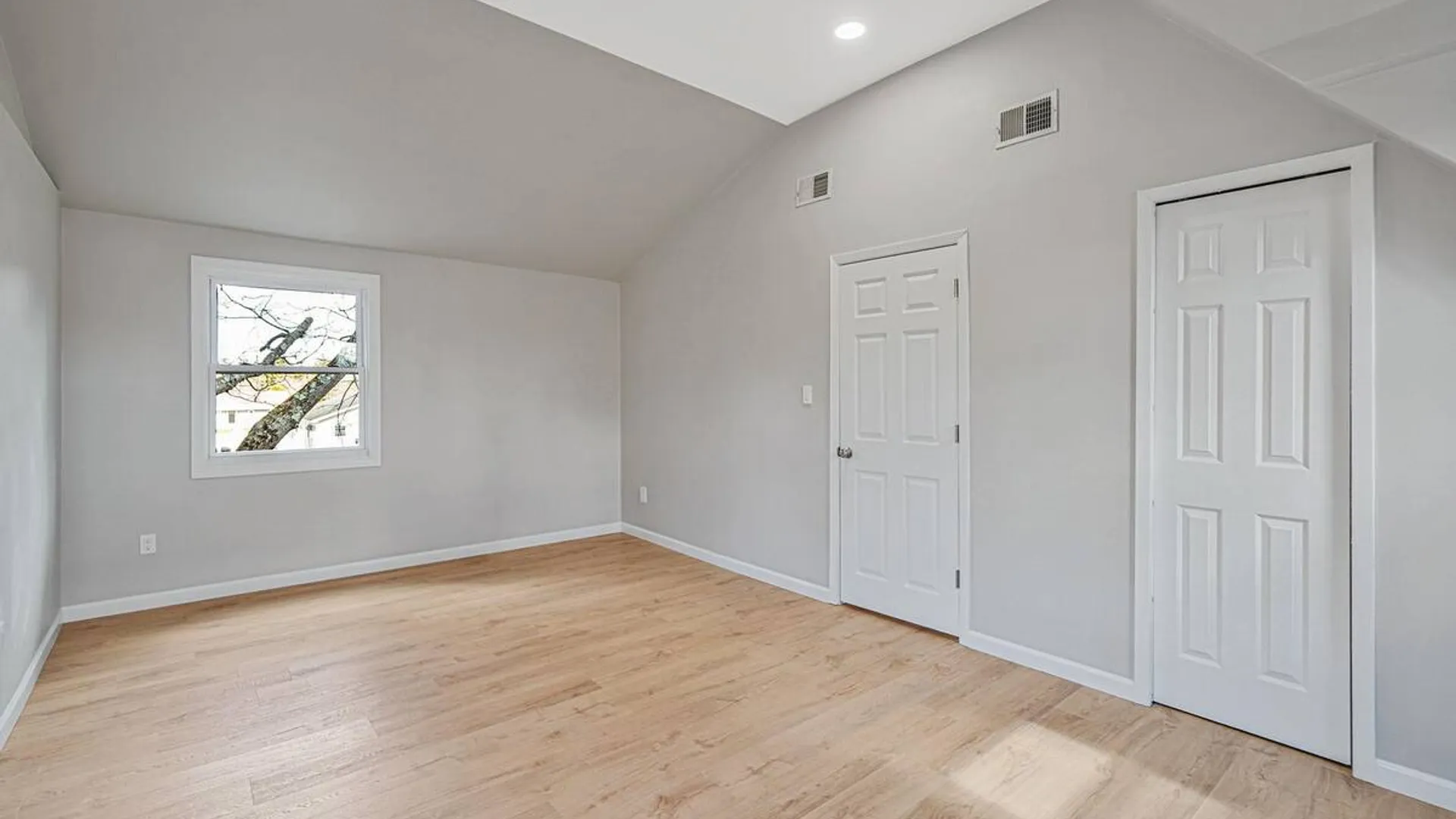 Property at 41 Seaside Avenue, Patchogue, NY 11772 18