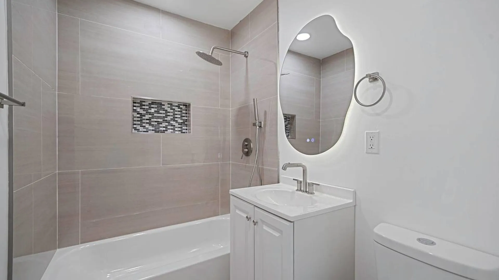 Property at 41 Seaside Avenue, Patchogue, NY 11772 8