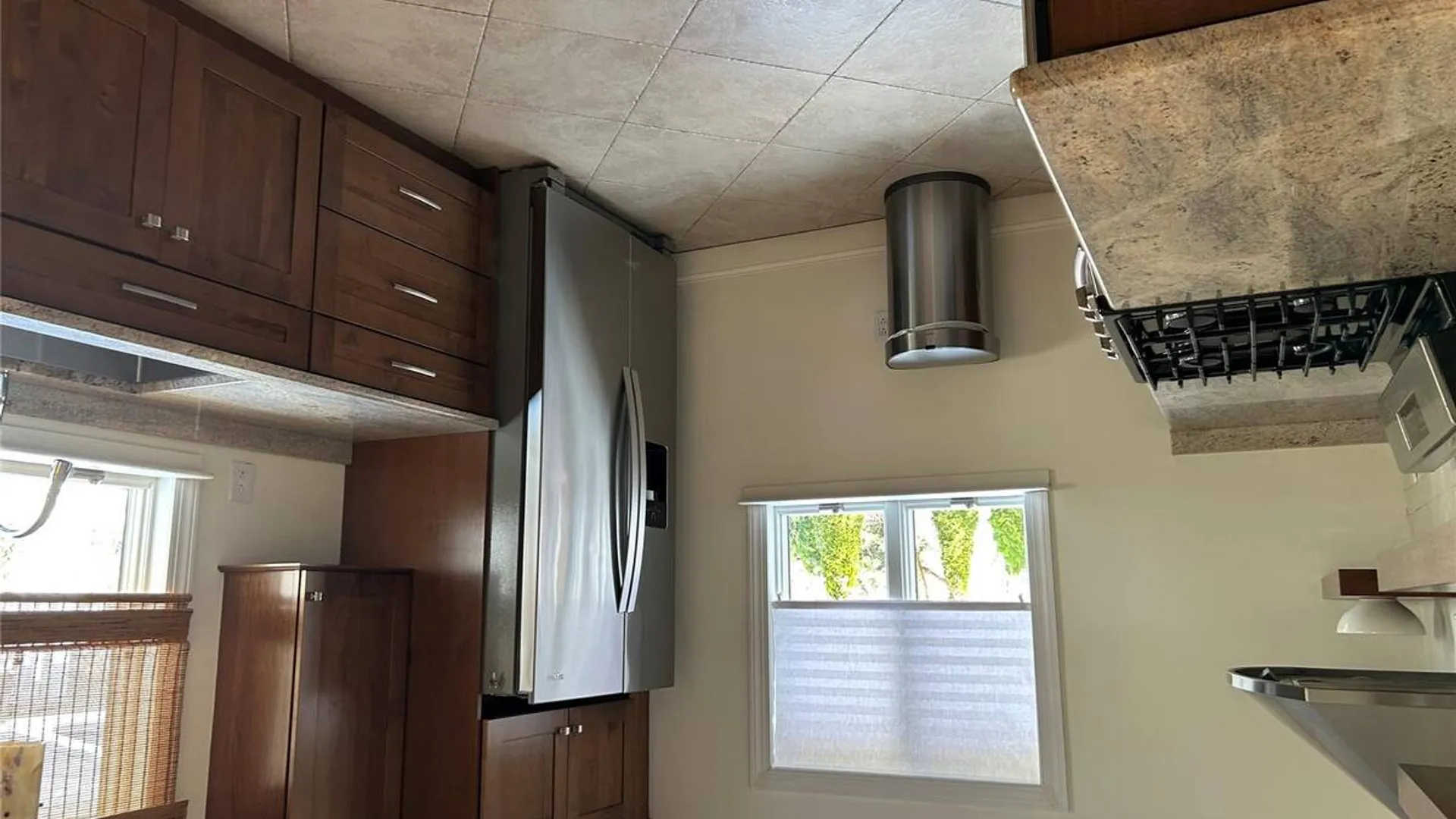 Property at 120 Mohawk Drive, Brightwaters, NY 11718 18