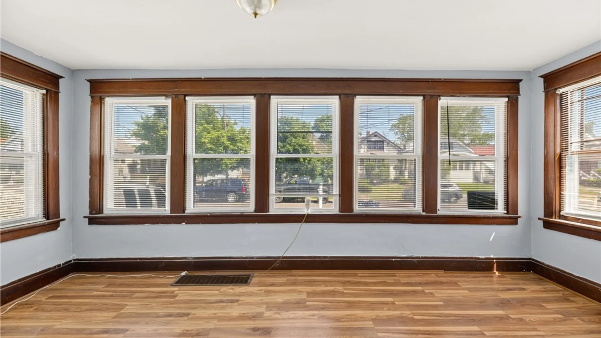 Property at 89 Andover Avenue, Buffalo, NY 14215 6