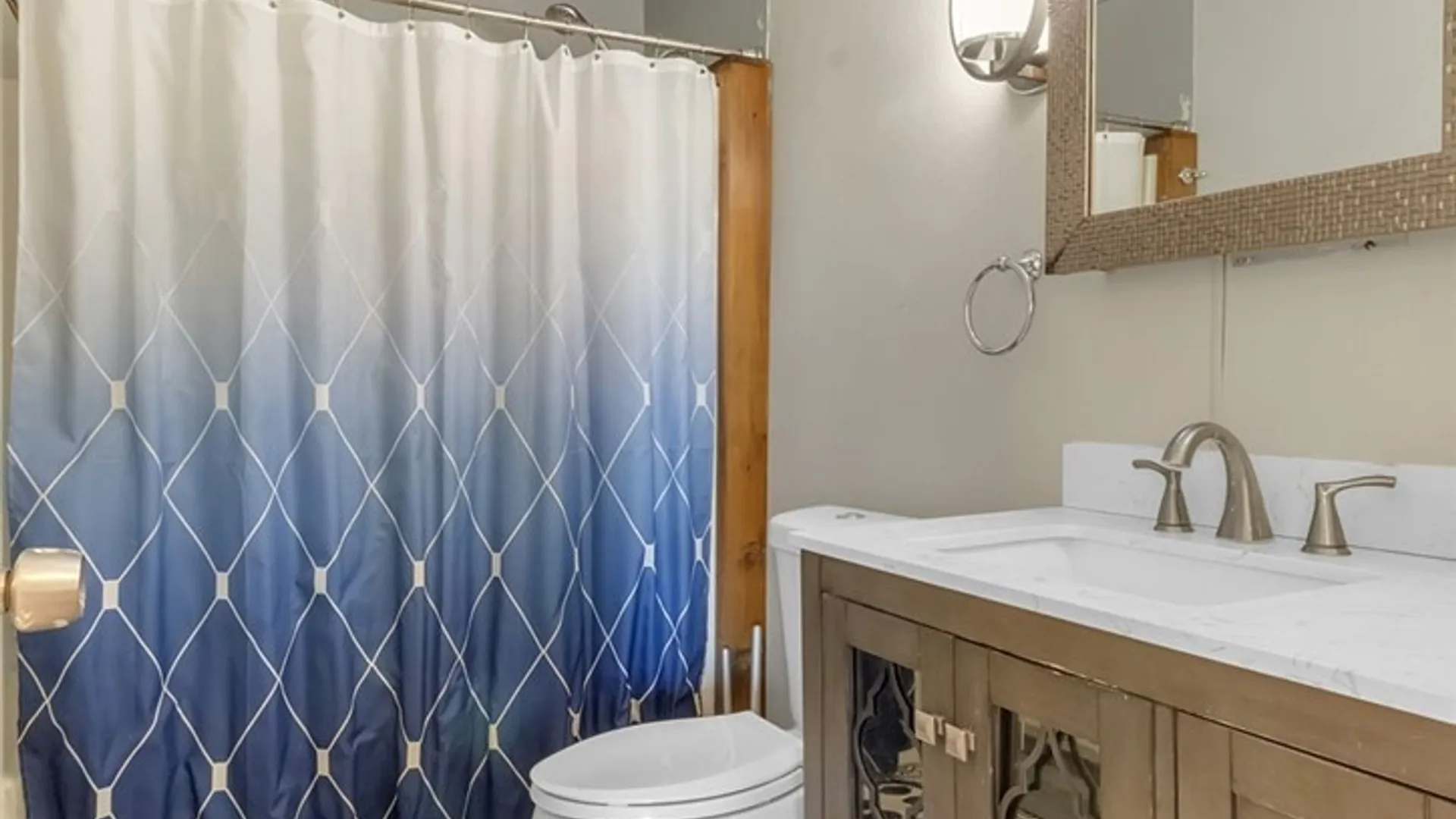 Property at 3027 Petroleum Street, Niagara, NY 14305 8