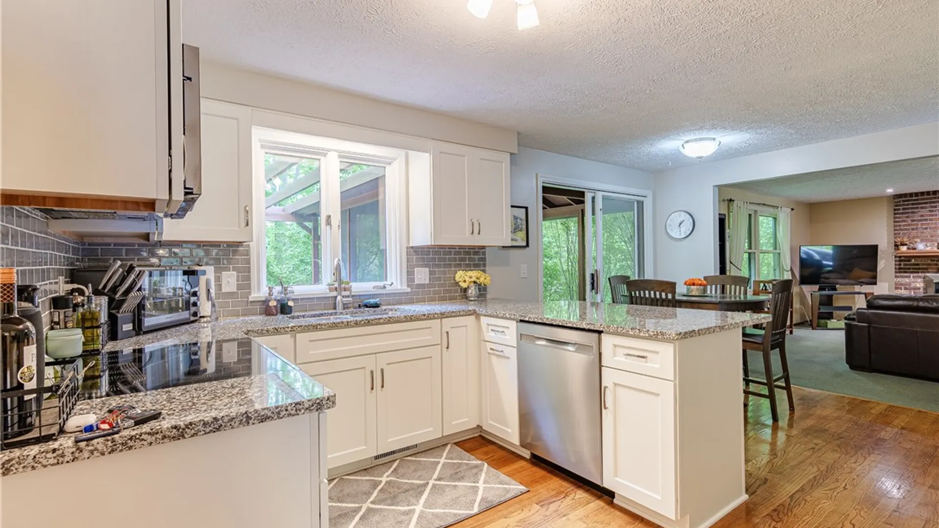 Property at 8 Great Garland, Perinton, NY 14450 18
