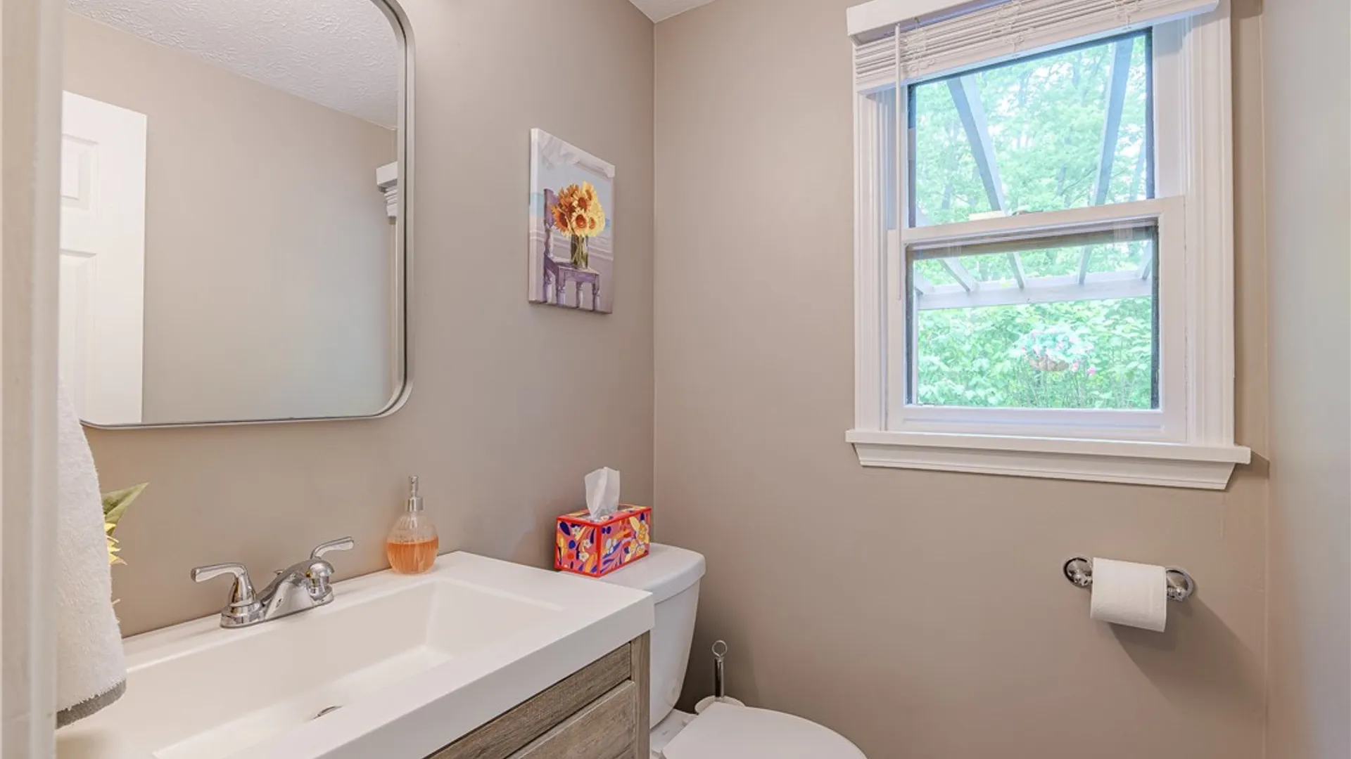 Property at 8 Great Garland, Perinton, NY 14450 22