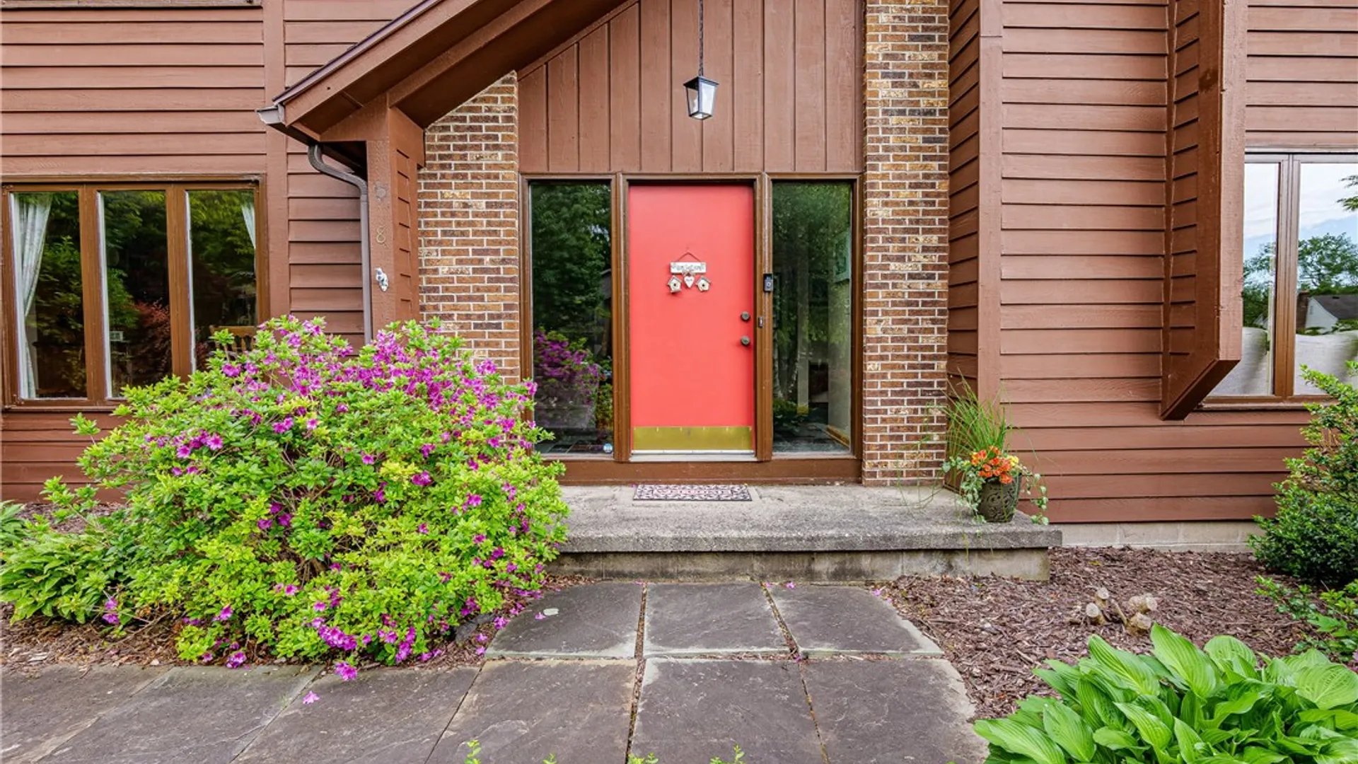 Property at 8 Great Garland, Perinton, NY 14450 4