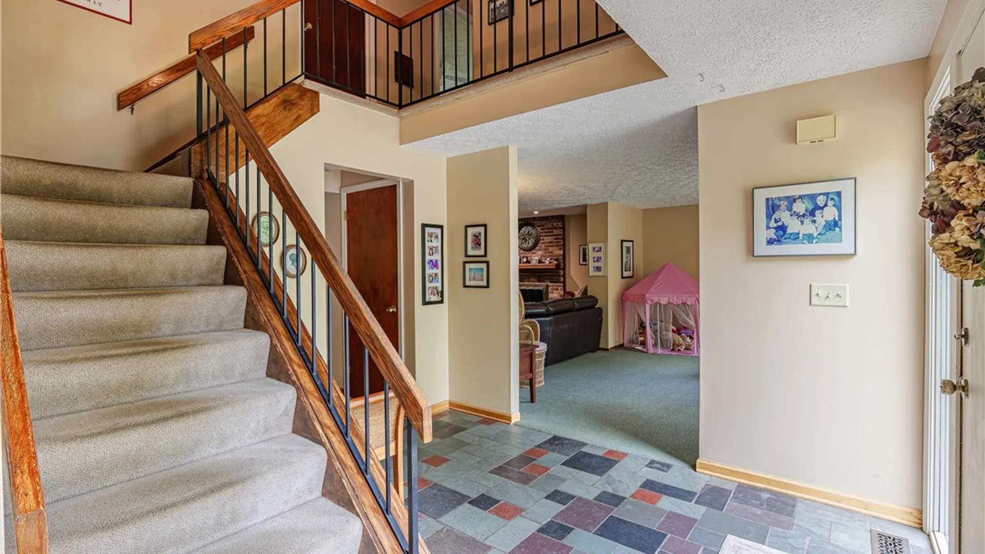Property at 8 Great Garland, Perinton, NY 14450 7