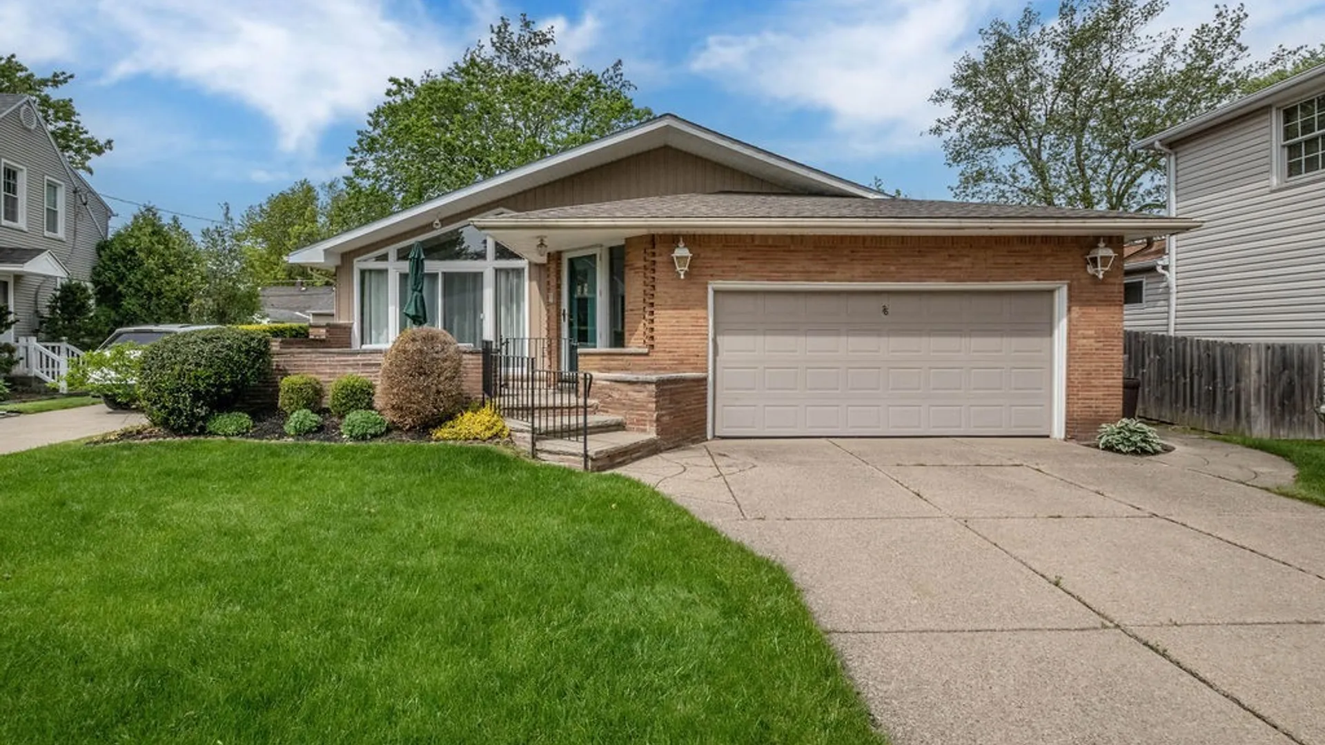 Property at 78 Snug Haven Court, Tonawanda, NY 14150 2