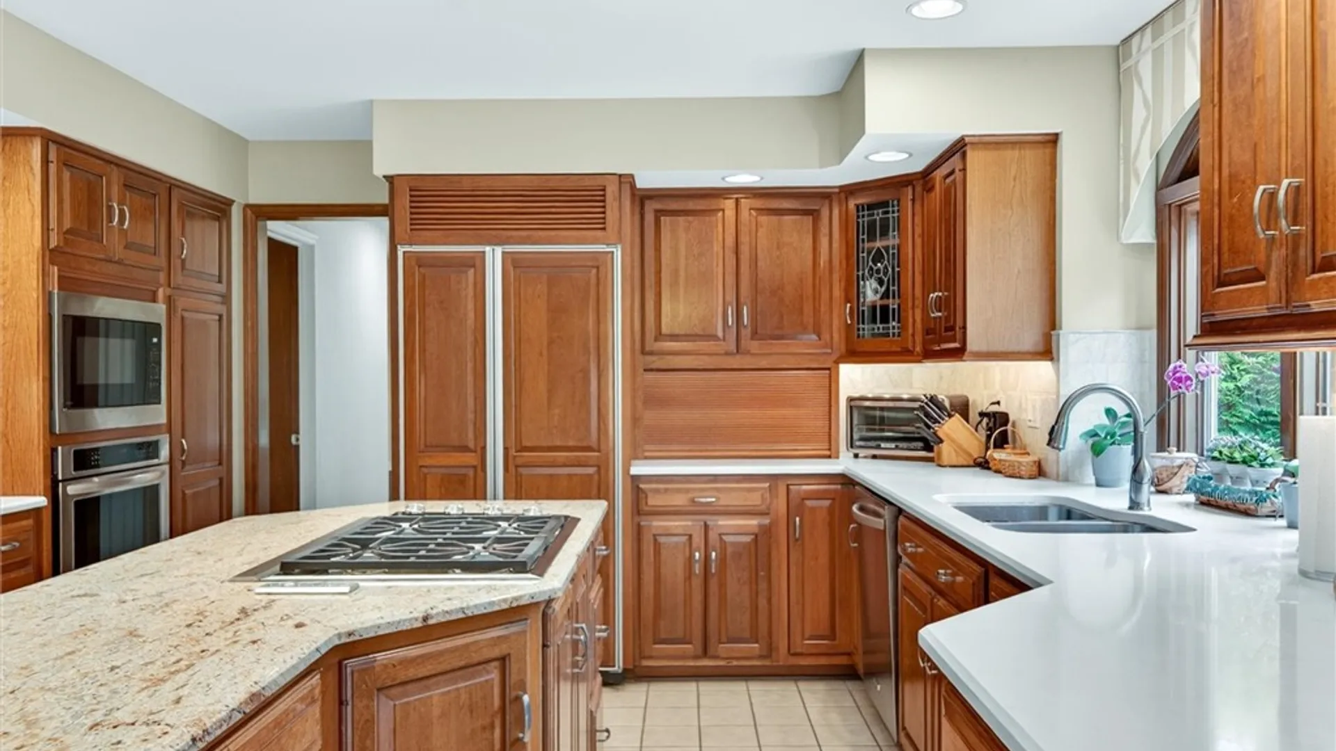 Property at 8 Saint Andrews, Pittsford, NY 14534 10