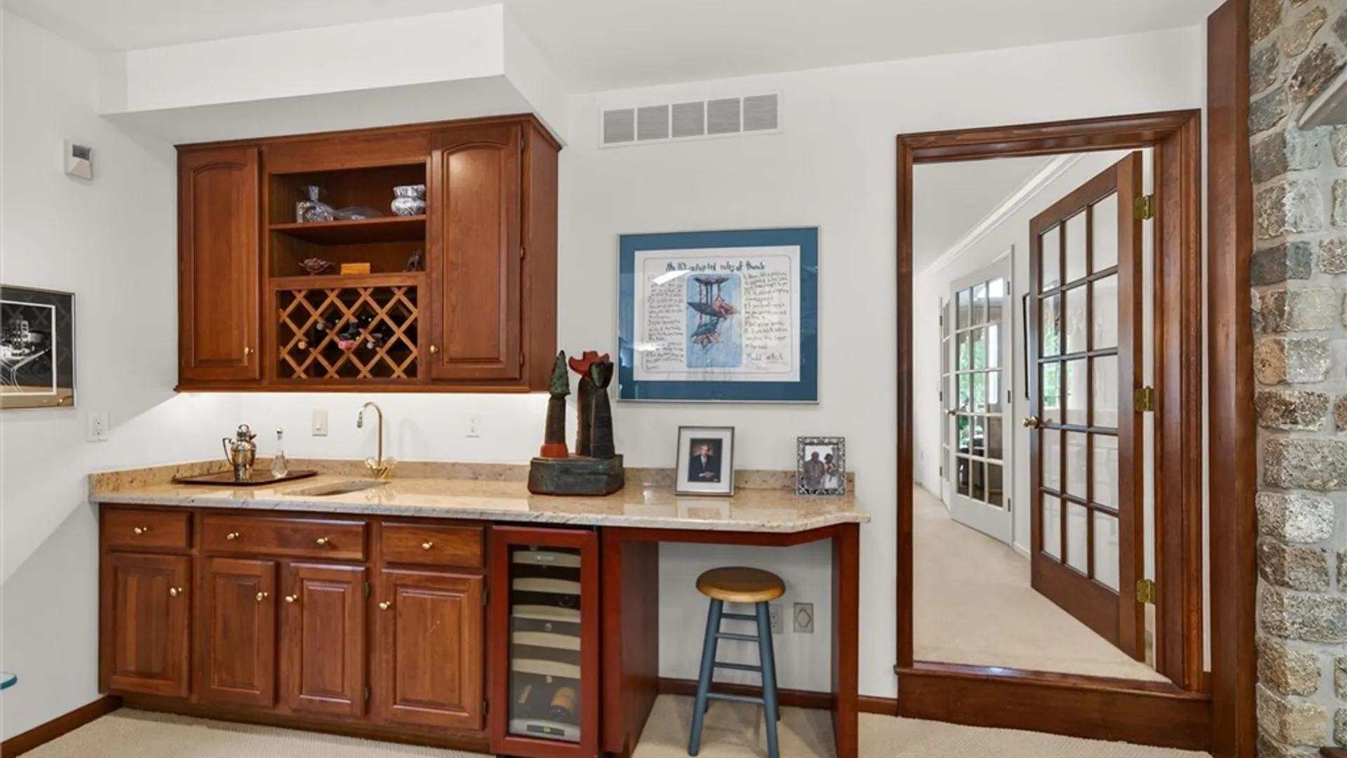 Property at 8 Saint Andrews, Pittsford, NY 14534 16