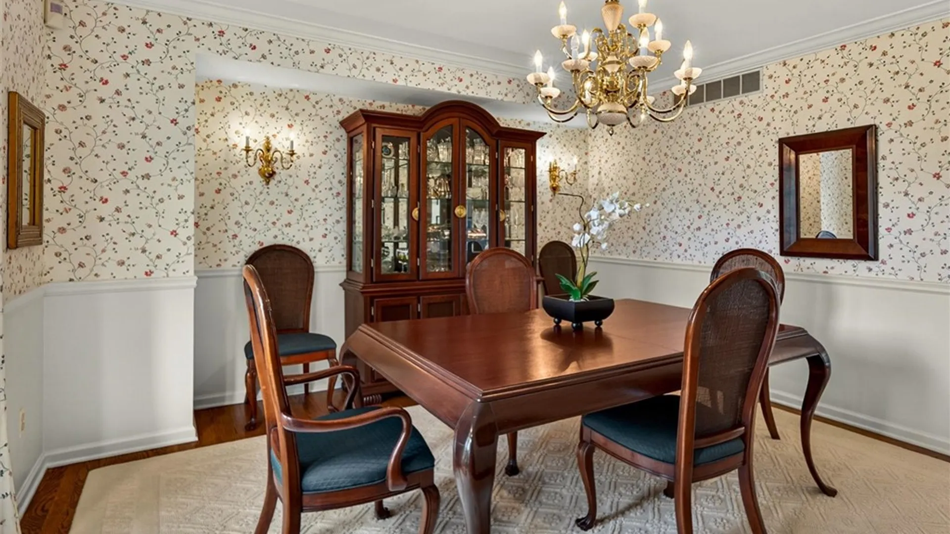 Property at 8 Saint Andrews, Pittsford, NY 14534 19