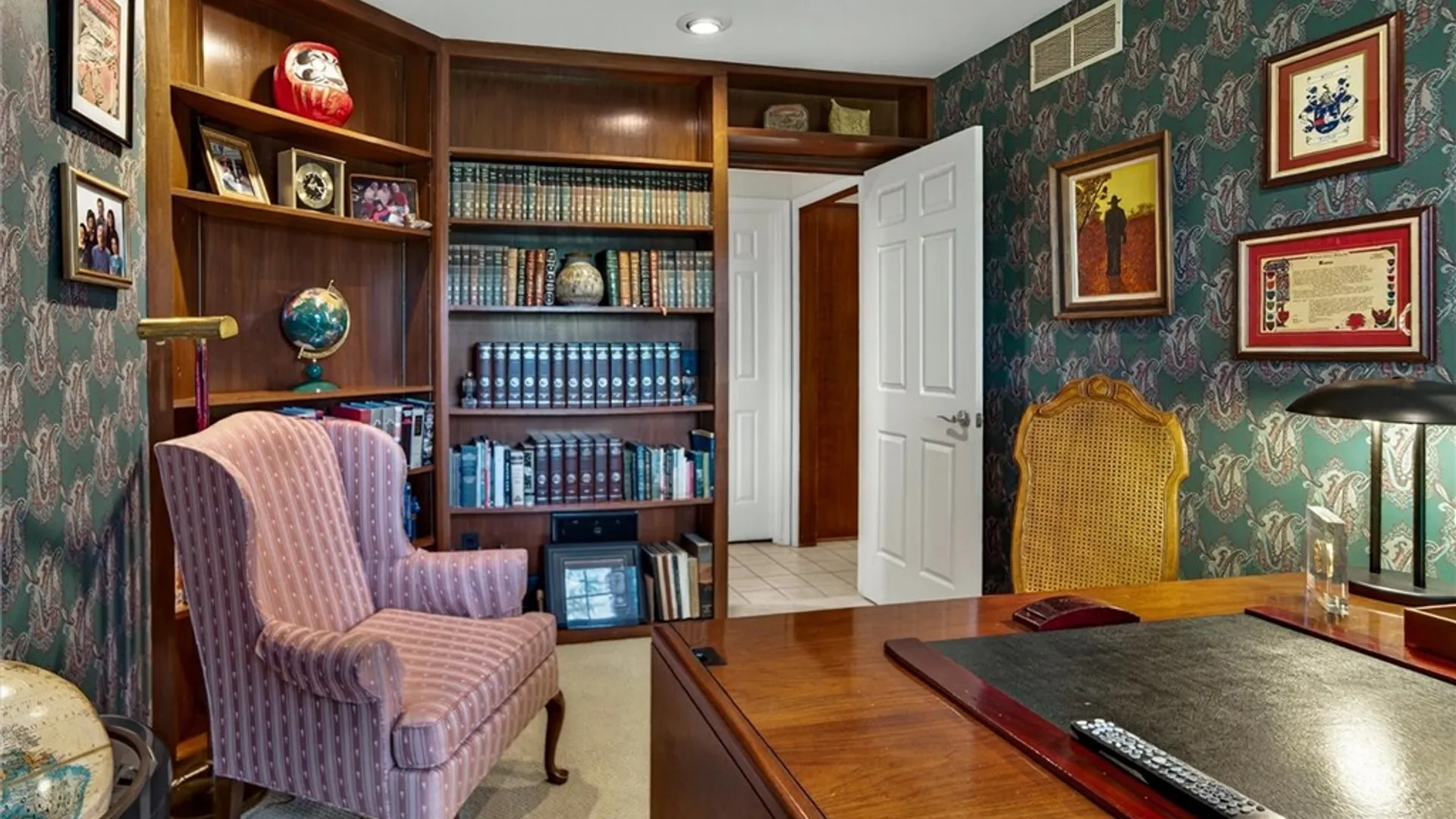 Property at 8 Saint Andrews, Pittsford, NY 14534 22