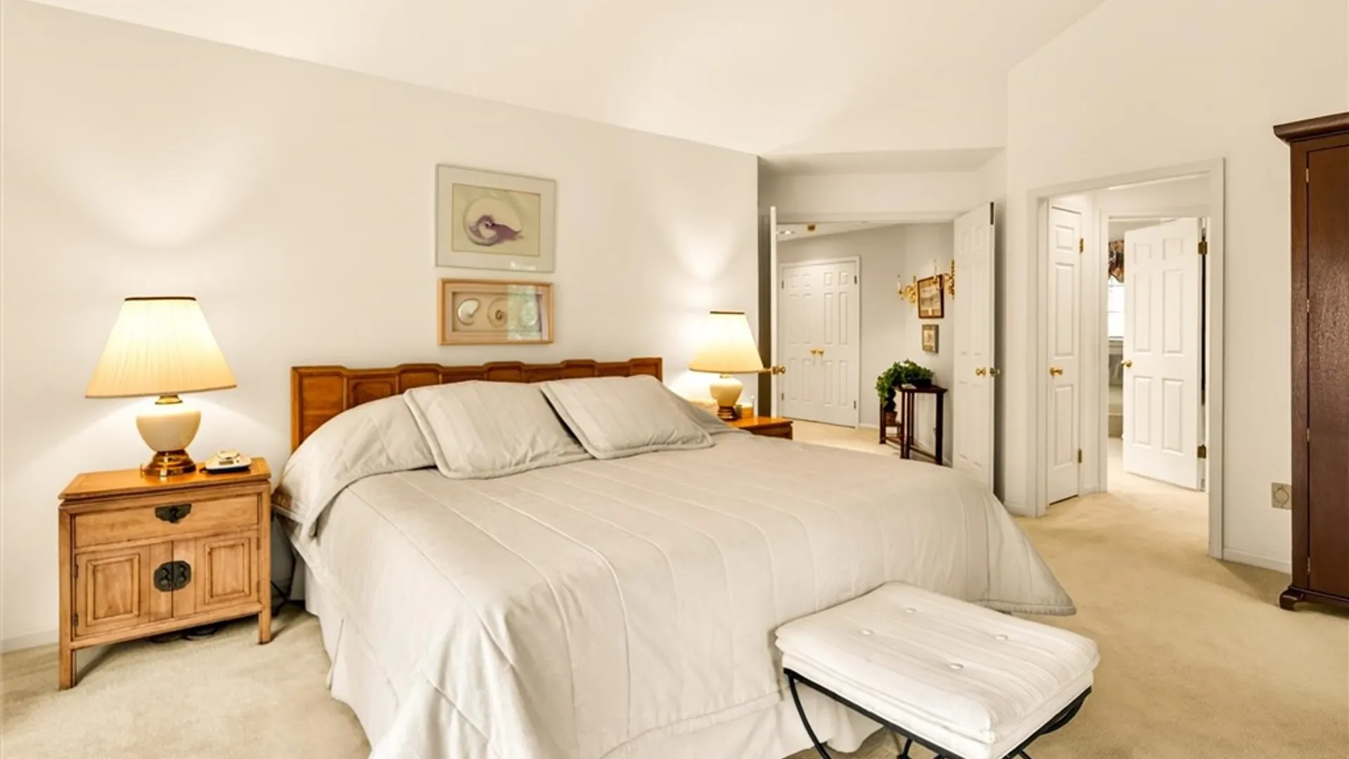 Property at 8 Saint Andrews, Pittsford, NY 14534 29