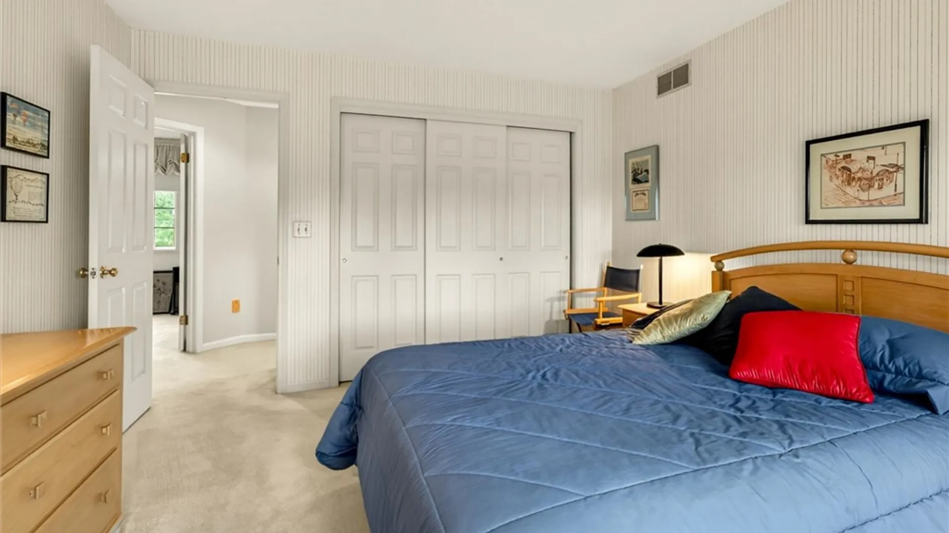 Property at 8 Saint Andrews, Pittsford, NY 14534 36