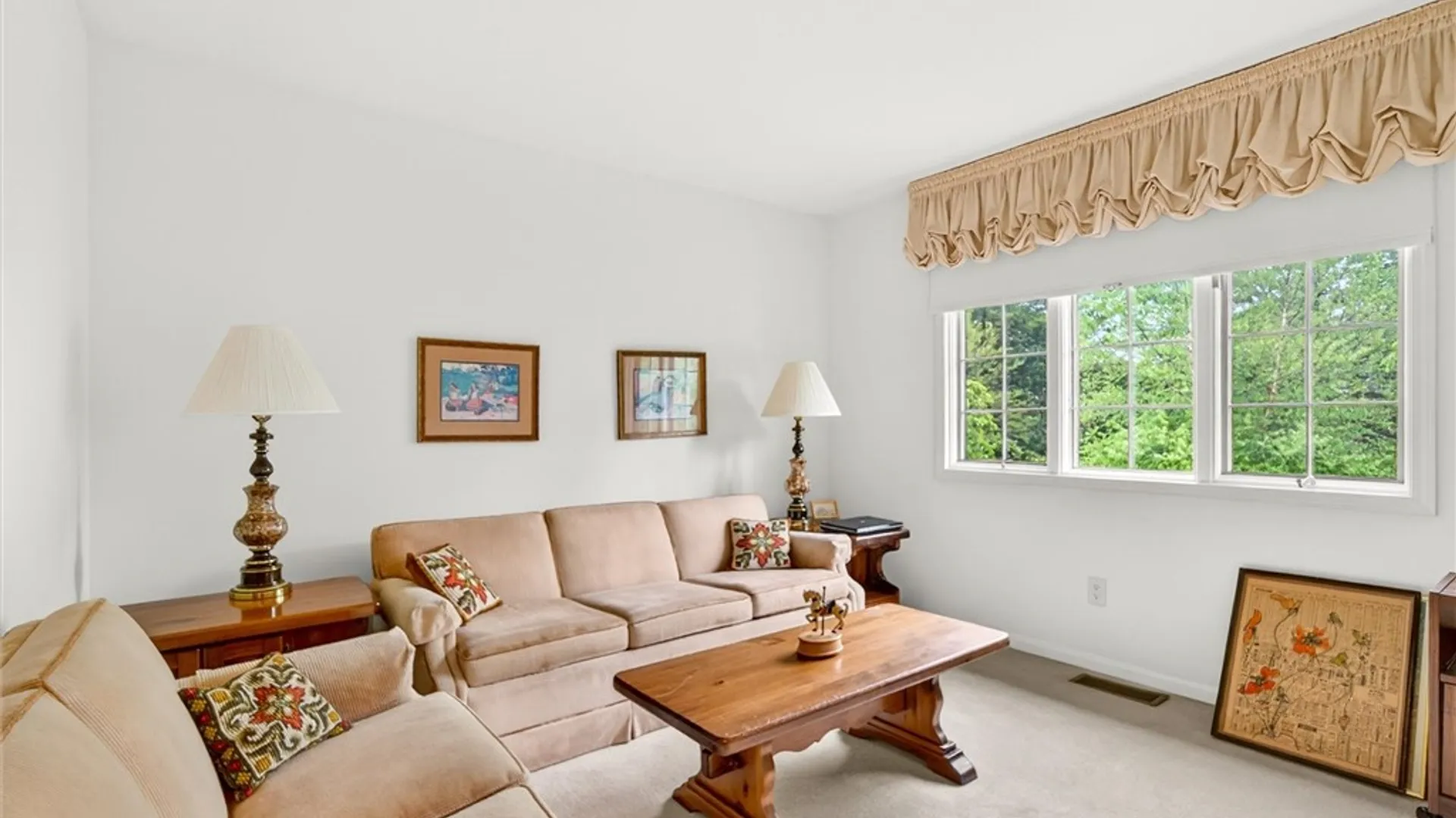 Property at 8 Saint Andrews, Pittsford, NY 14534 37