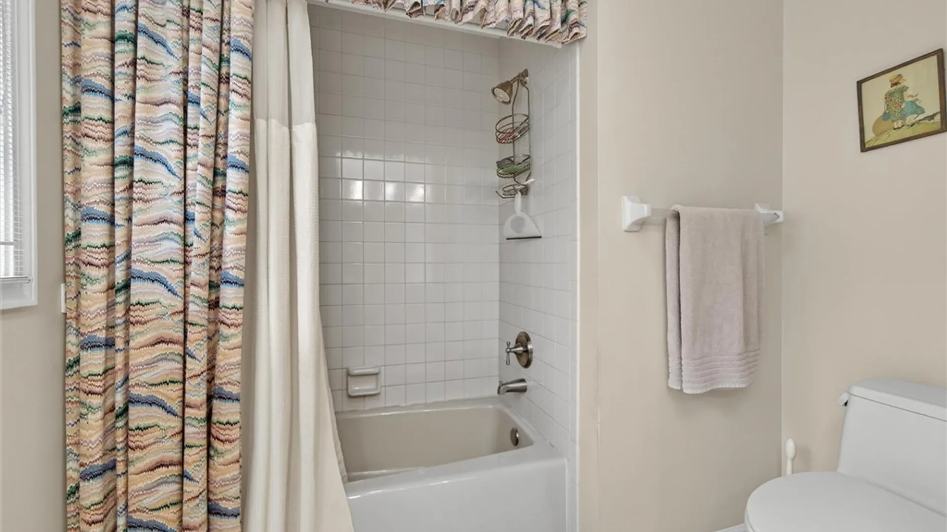 Property at 8 Saint Andrews, Pittsford, NY 14534 42