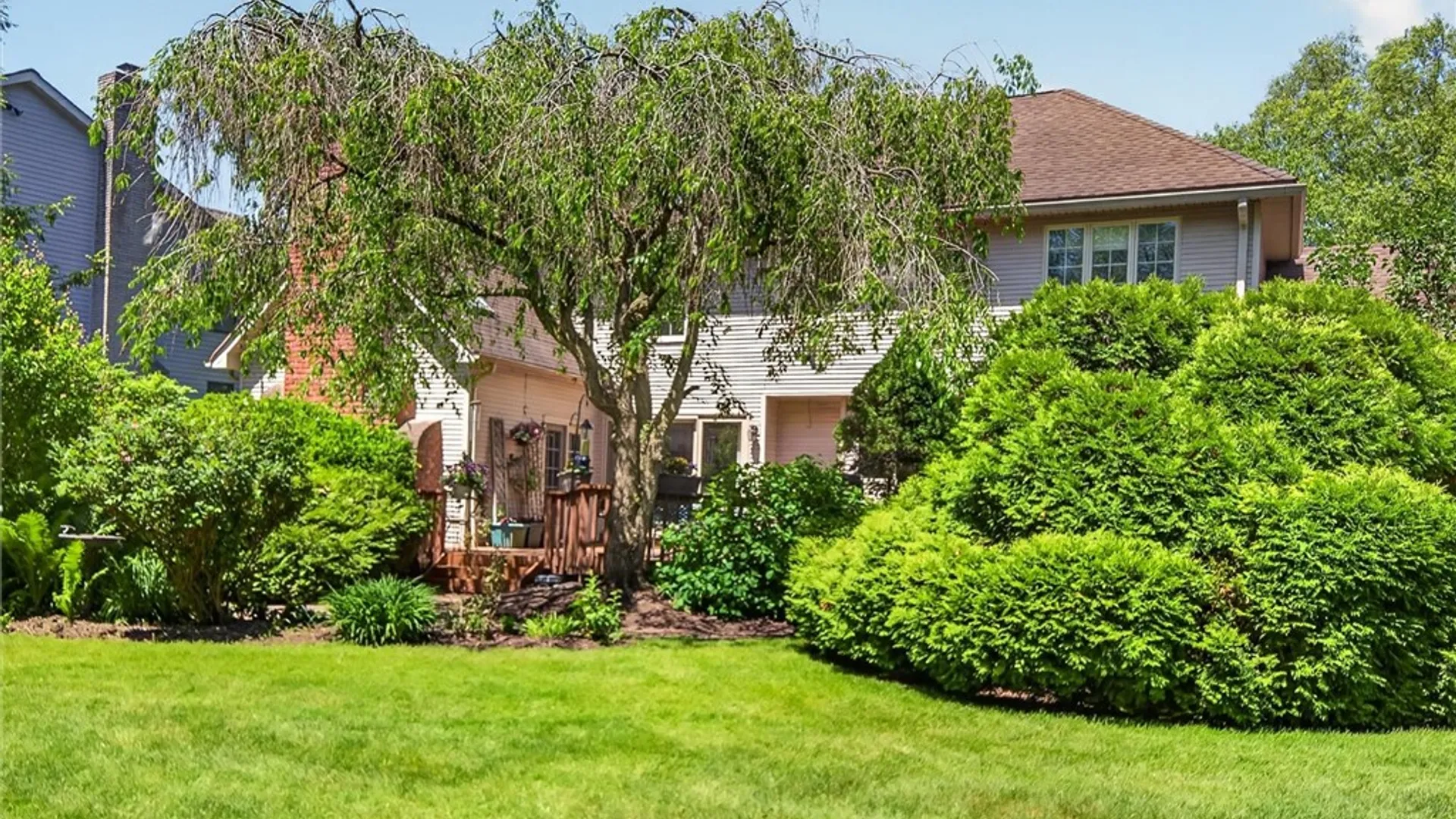Property at 8 Saint Andrews, Pittsford, NY 14534 45