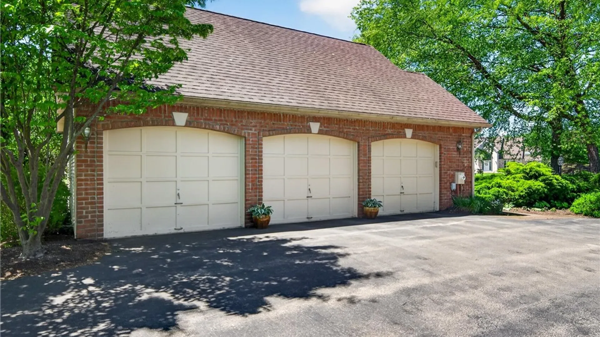 Property at 8 Saint Andrews, Pittsford, NY 14534 47
