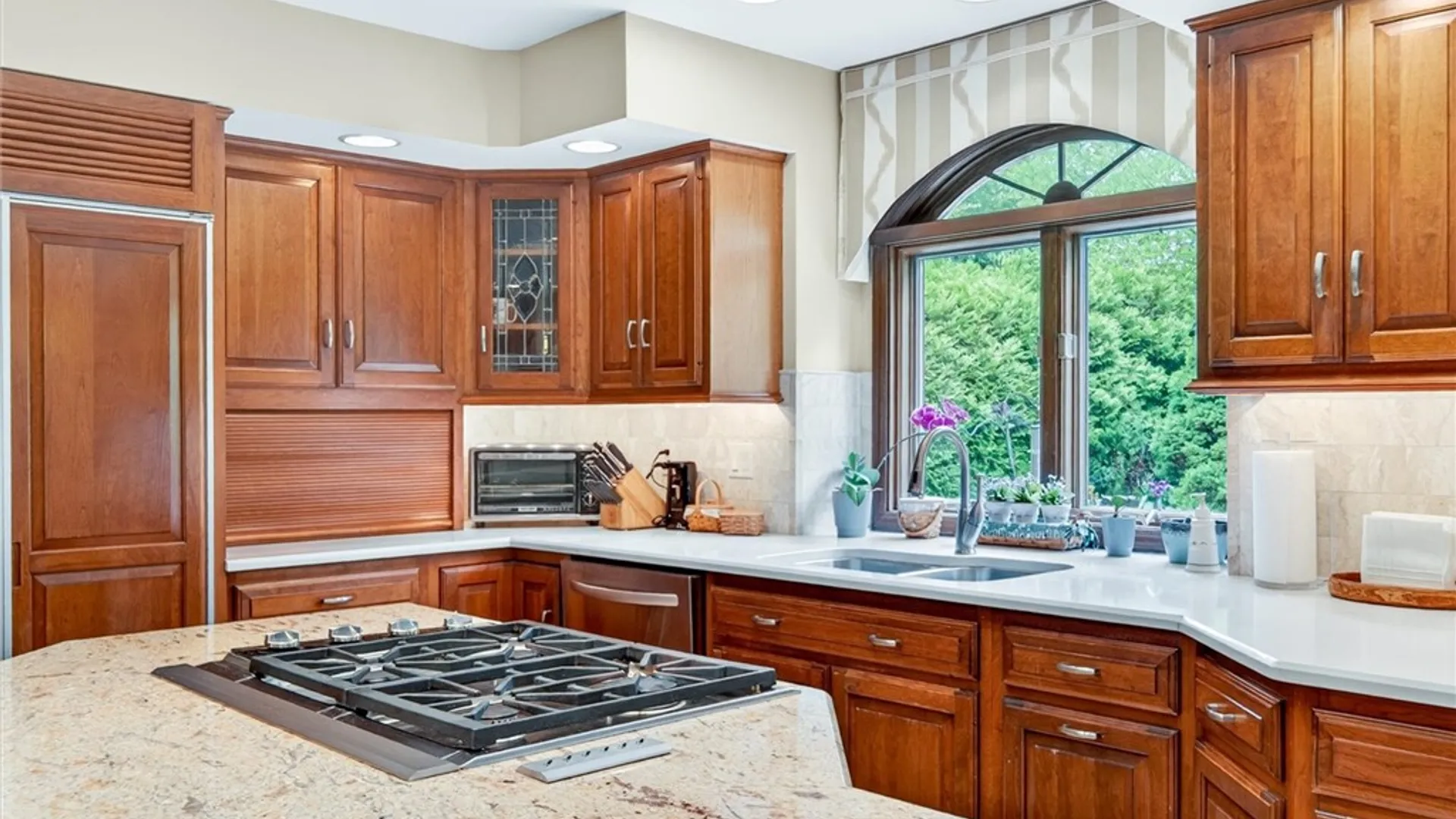 Property at 8 Saint Andrews, Pittsford, NY 14534 9