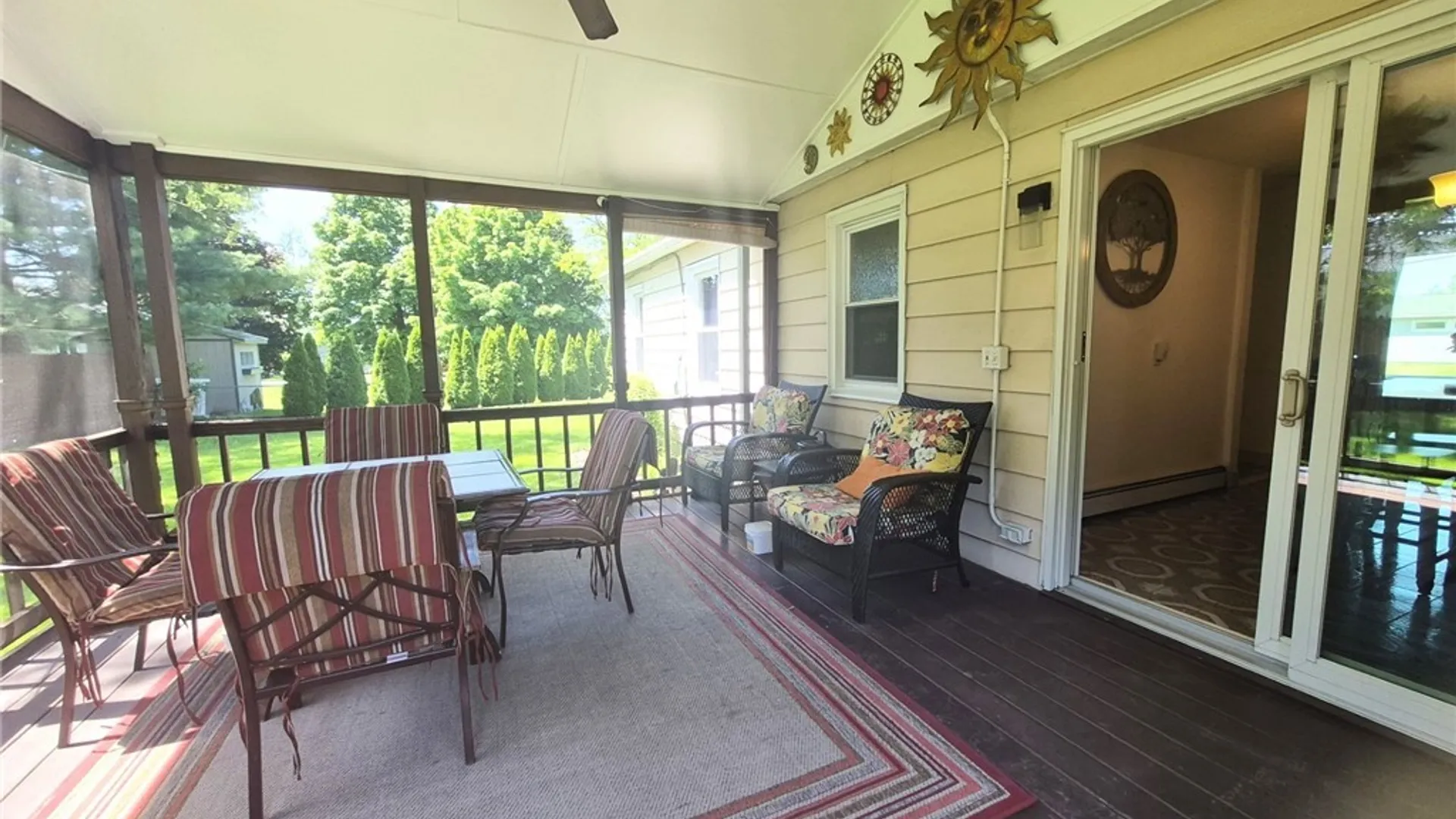 Property at 102 Hanover Avenue, Salina, NY 13088 14