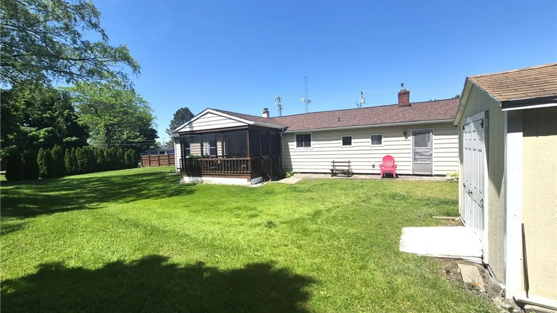 Property at 102 Hanover Avenue, Salina, NY 13088 26