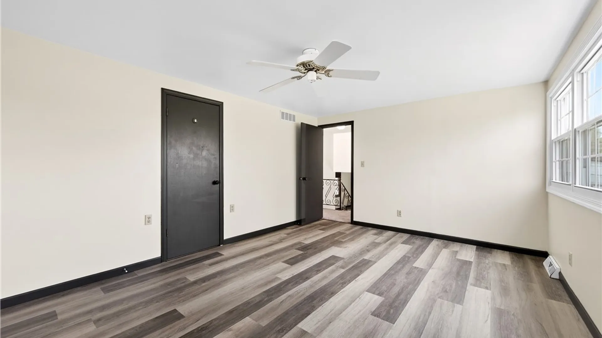 Property at 228 Gregory Place, Grand Island, NY 14072 25