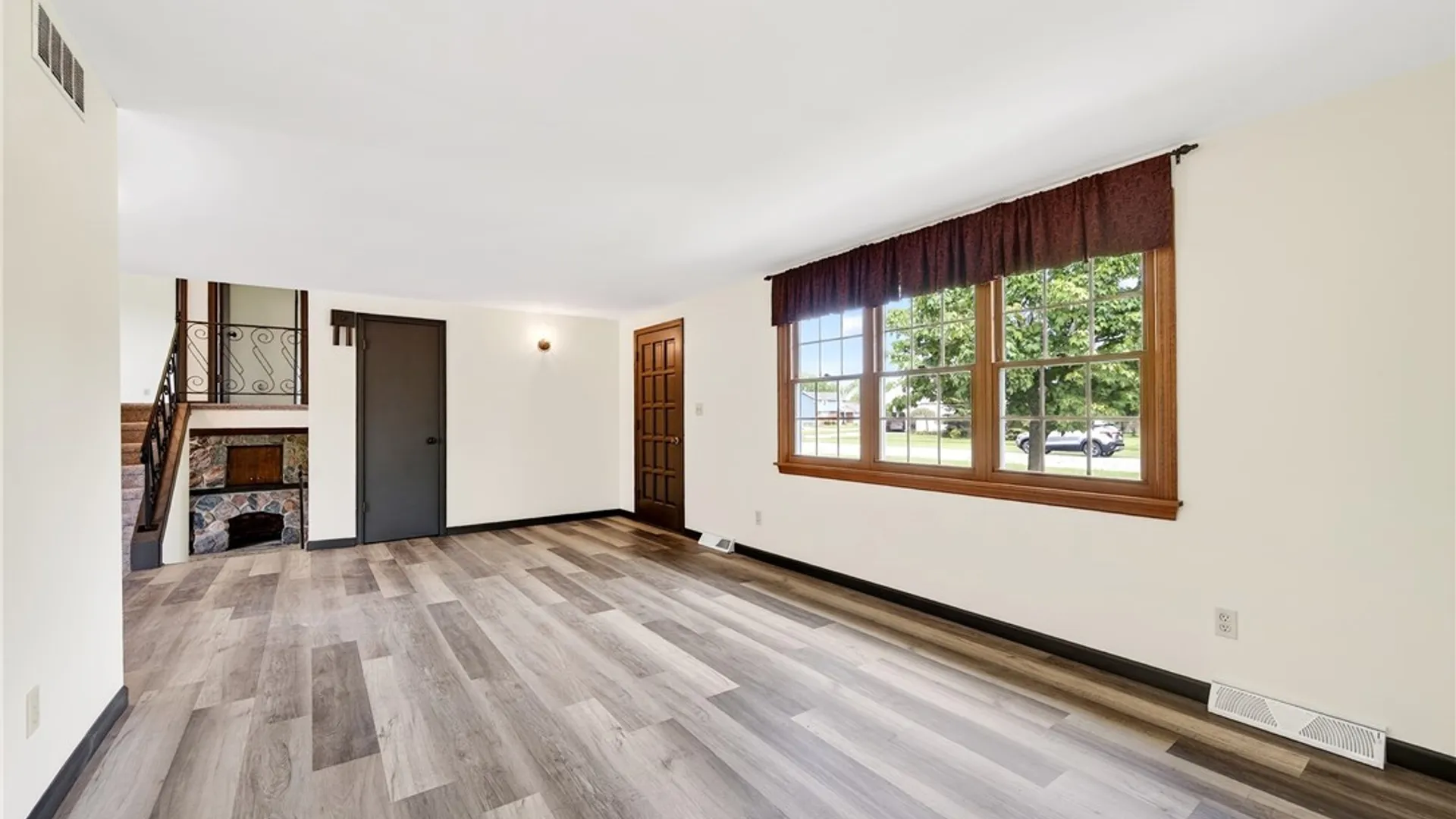 Property at 228 Gregory Place, Grand Island, NY 14072 8
