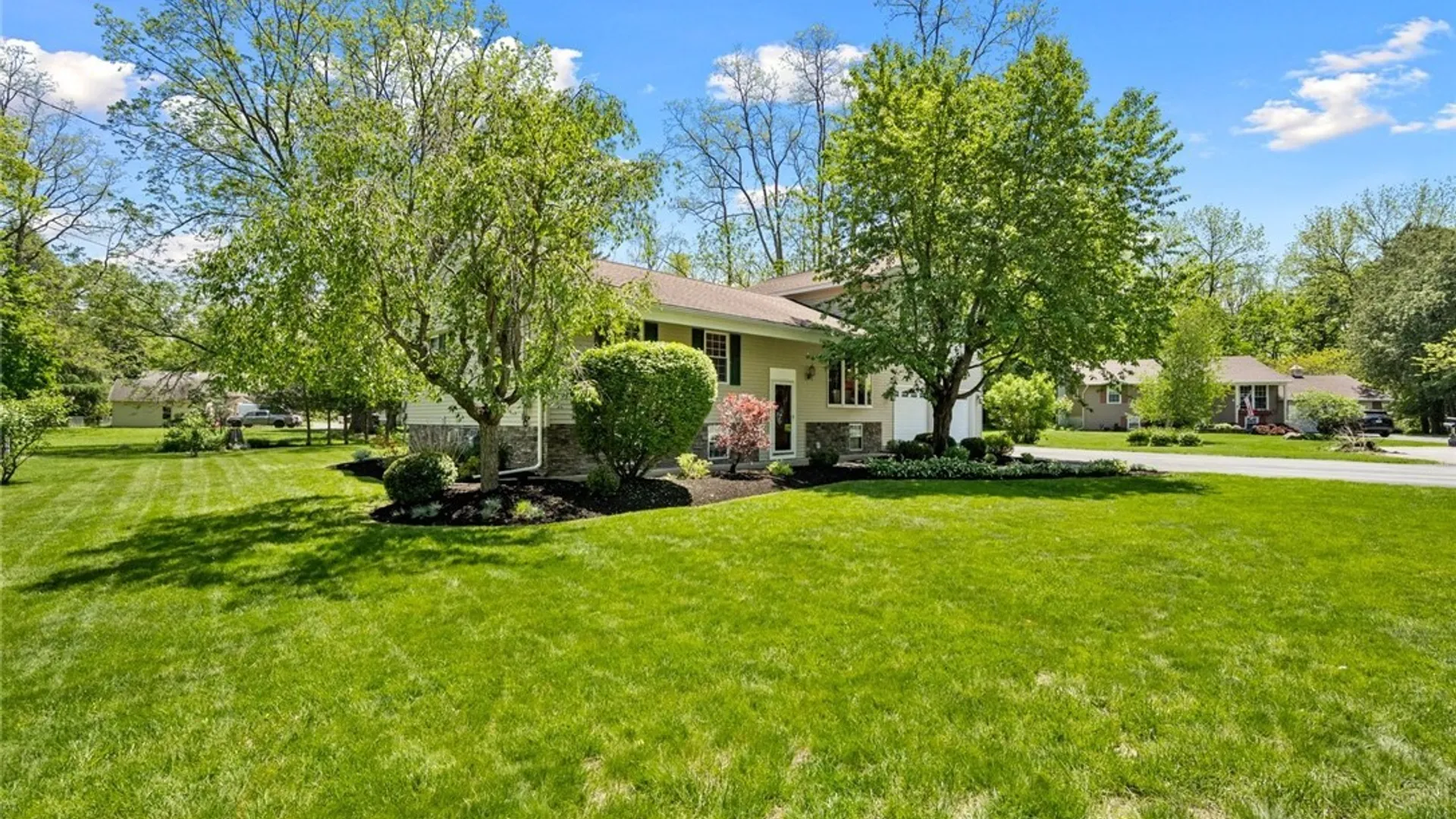 Property at 14 University Circle, Kirkland, NY 13323 2