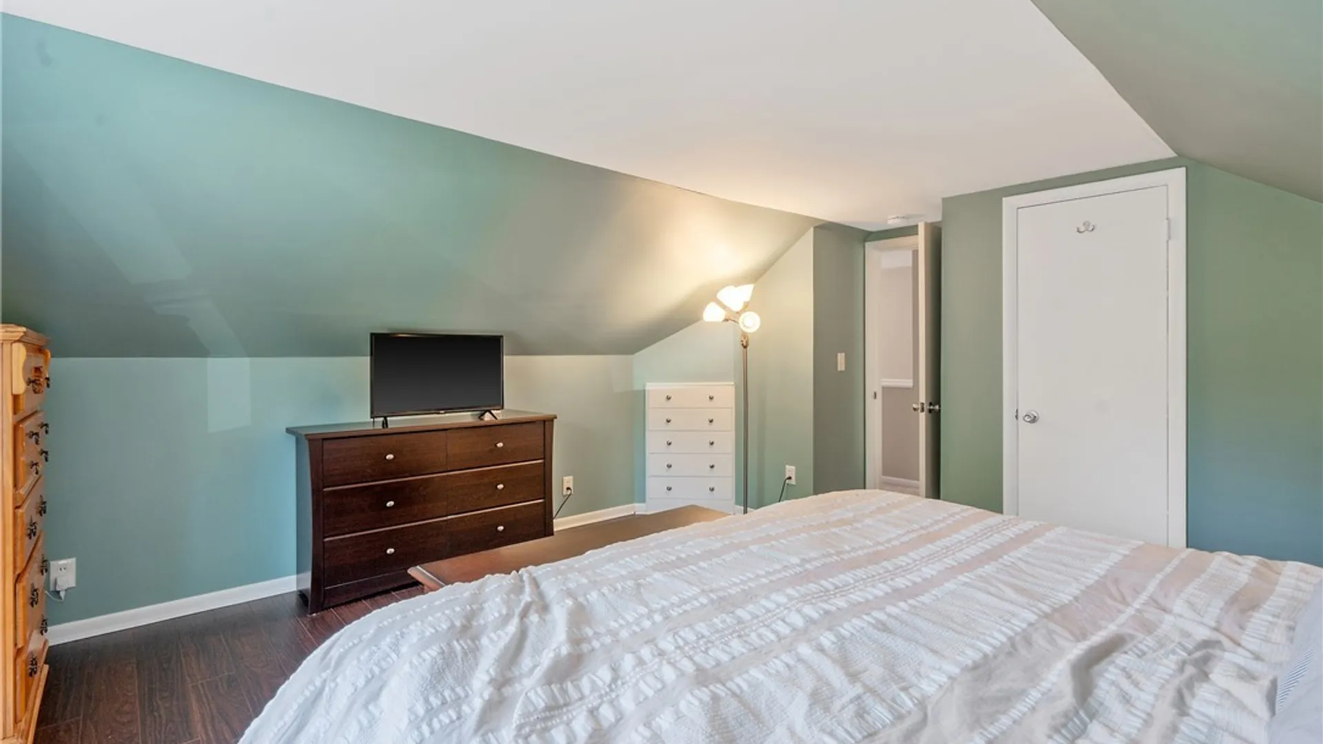 Property at 120 Hazelhurst Avenue, Clay, NY 13212 22
