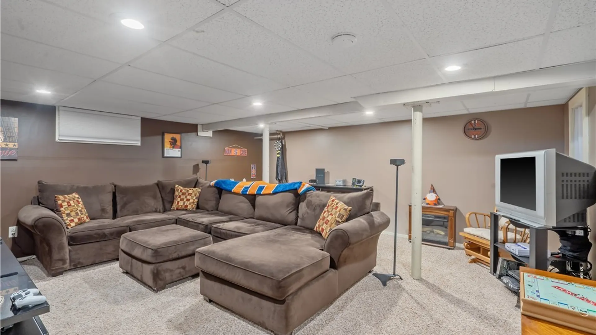 Property at 120 Hazelhurst Avenue, Clay, NY 13212 24
