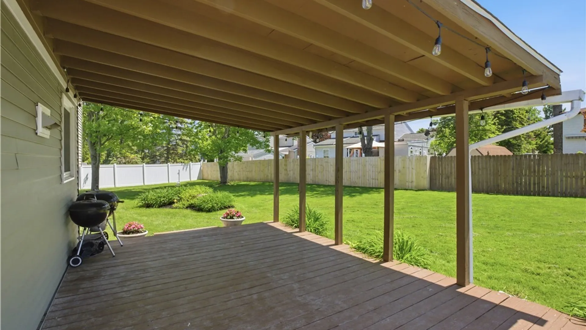 Property at 5183 Garden Path, Hamburg, NY 14075 31