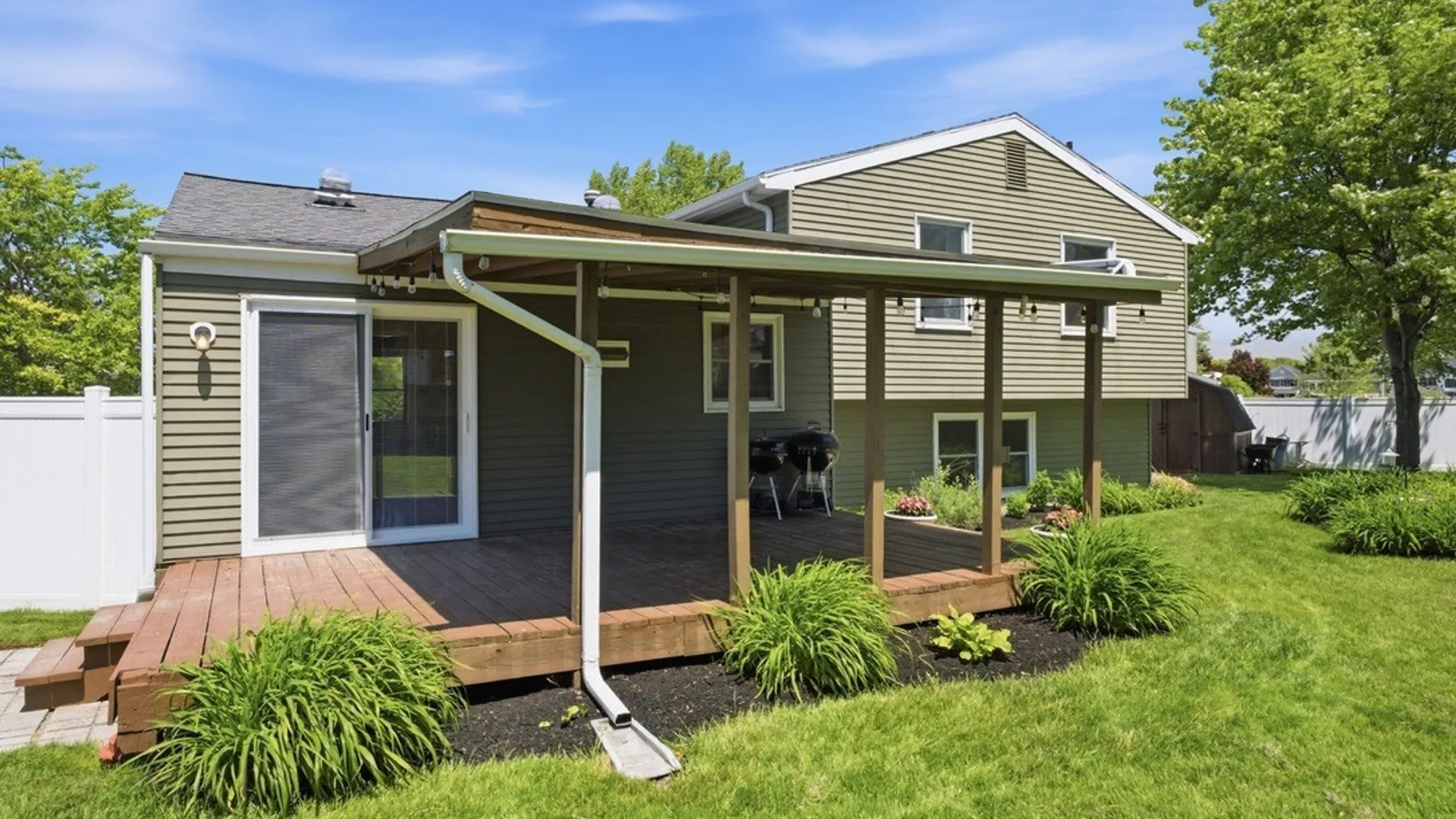 Property at 5183 Garden Path, Hamburg, NY 14075 33