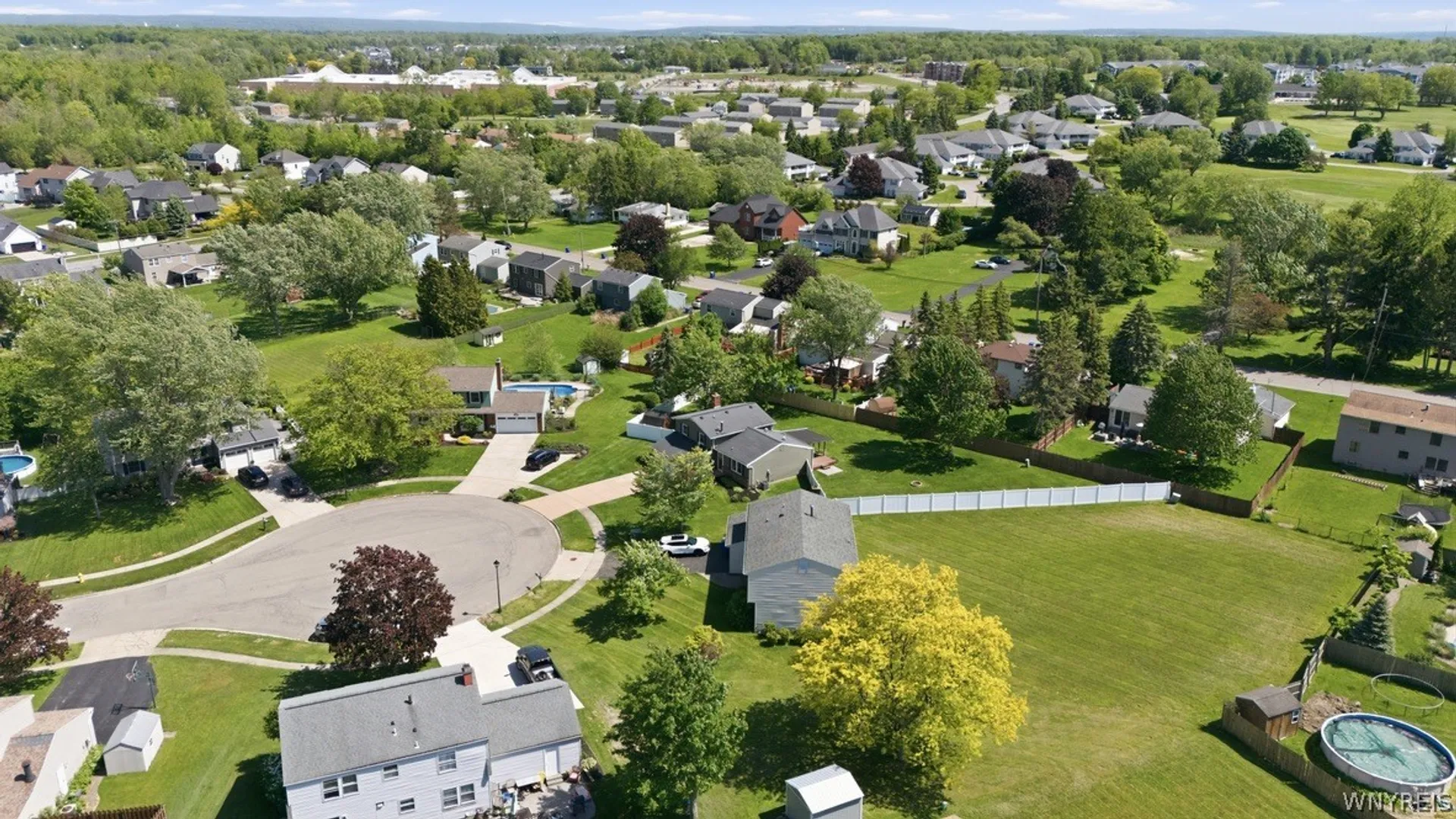 Property at 5183 Garden Path, Hamburg, NY 14075 44