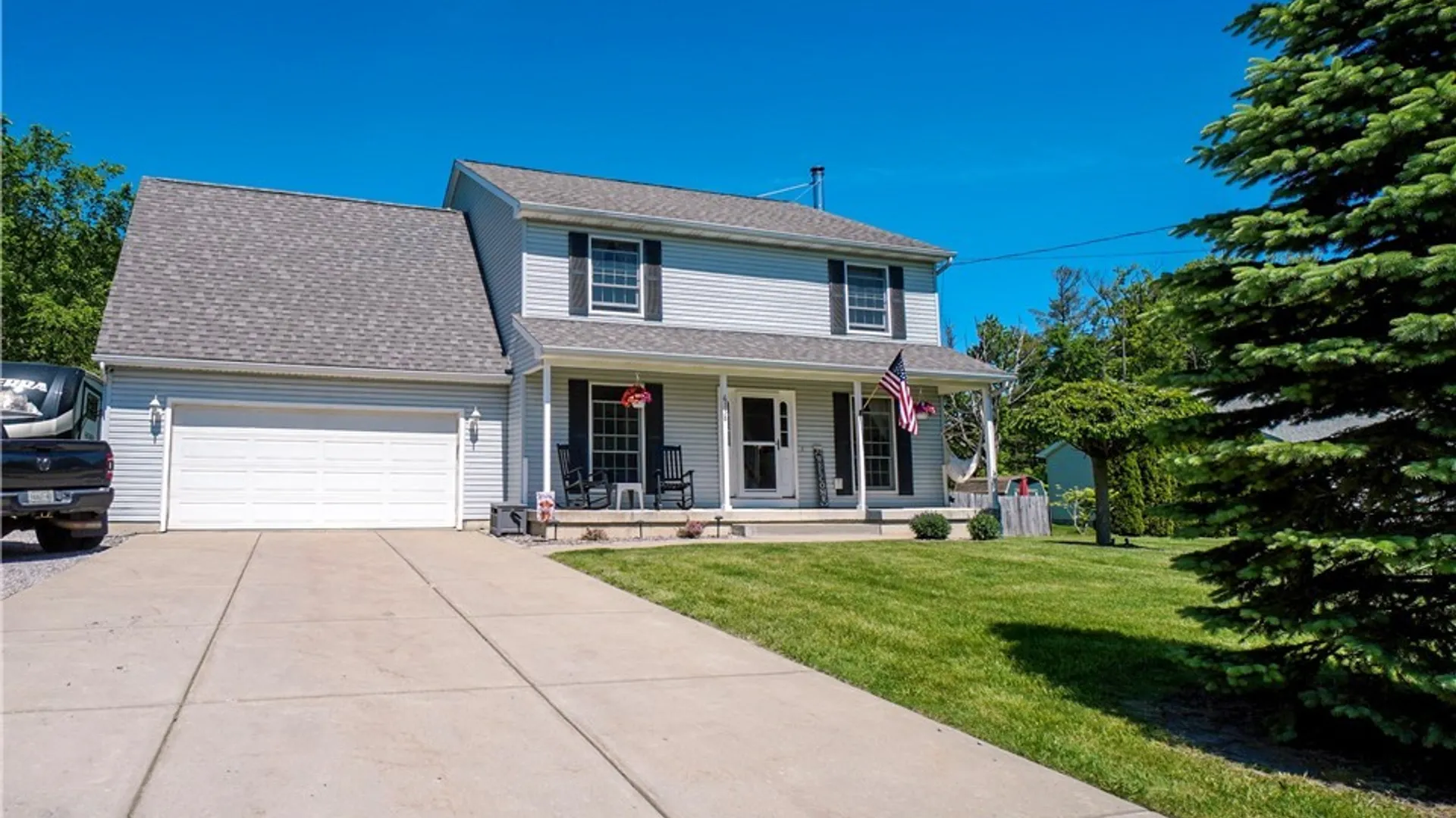 Property at 6138 Versailles Road, Hamburg, NY 14085 4