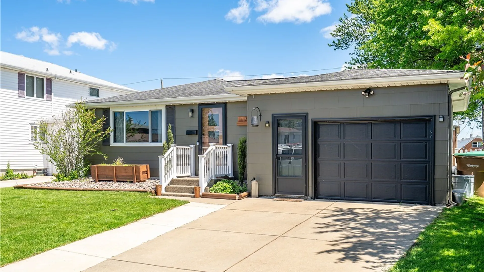 Property at 77 Judith Drive, Cheektowaga, NY 14227 3
