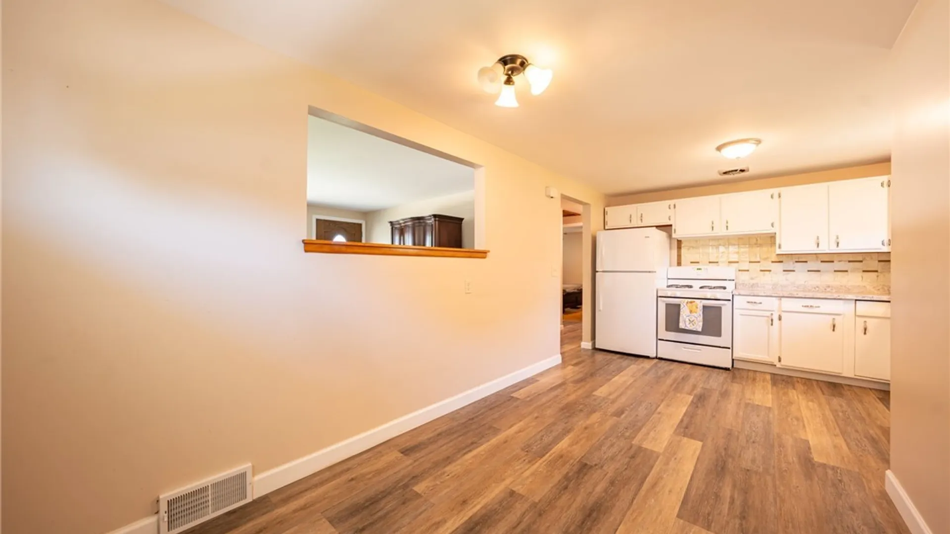 Property at 15 Colton Street, Cheektowaga, NY 14206 5
