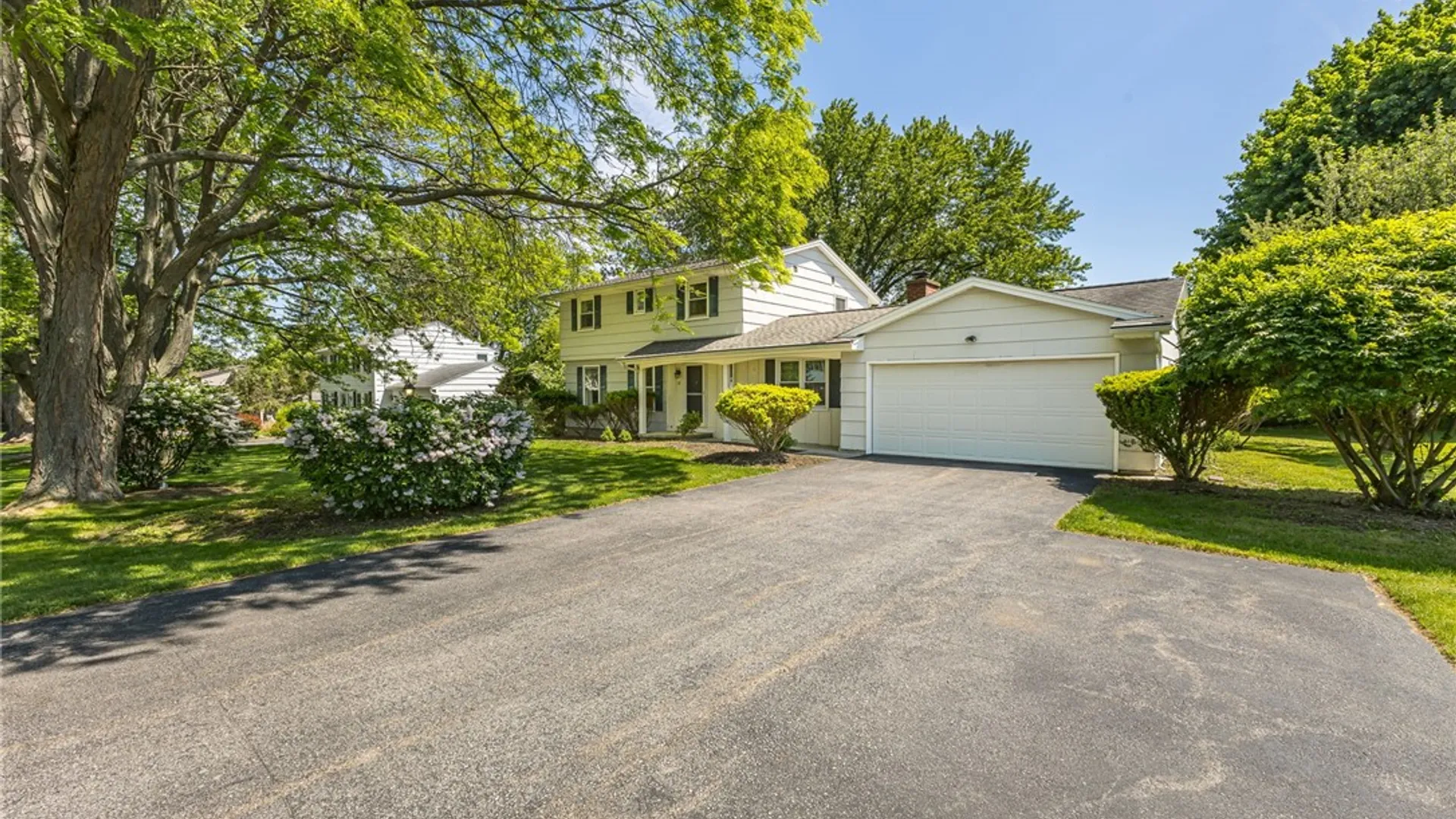 Property at 12 Blue Spruce Lane, Perinton, NY 14450 3