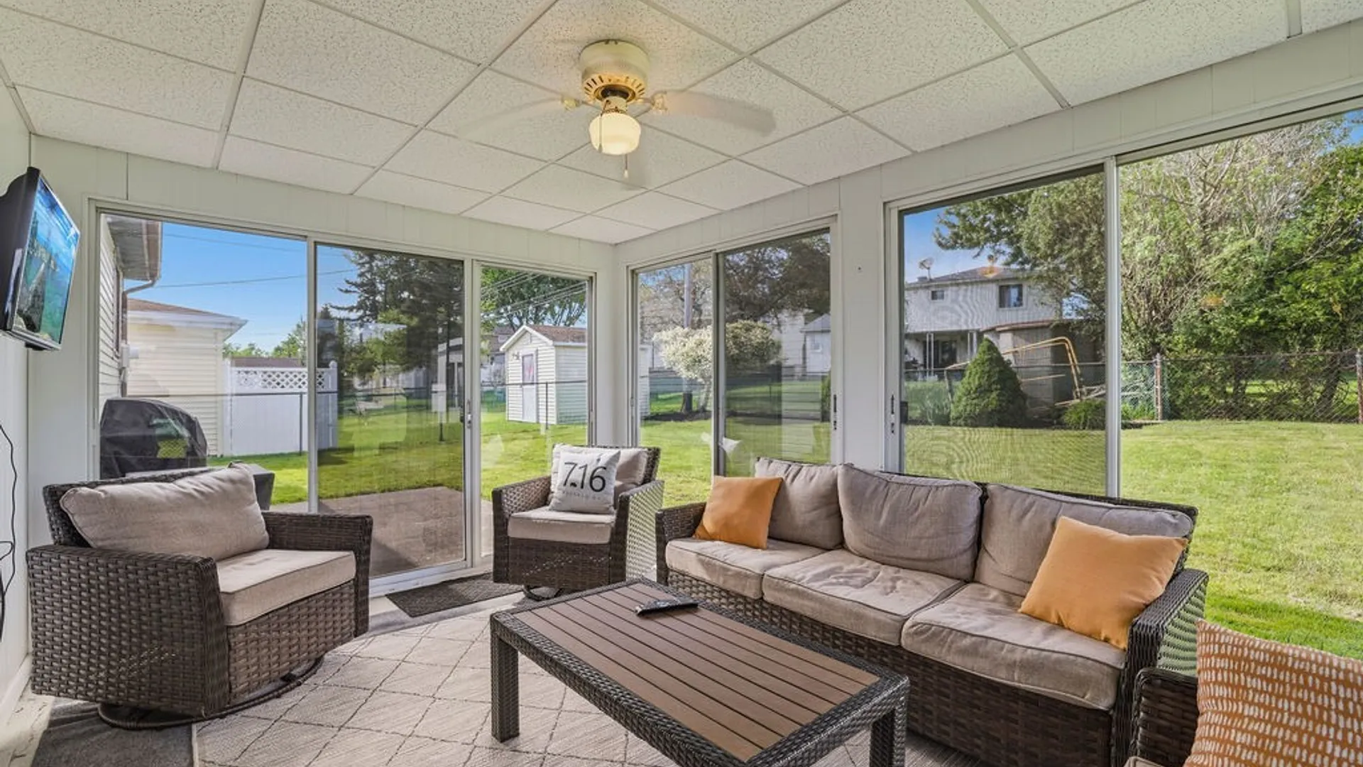 Property at 102 N Seine Drive, Cheektowaga, NY 14227 30
