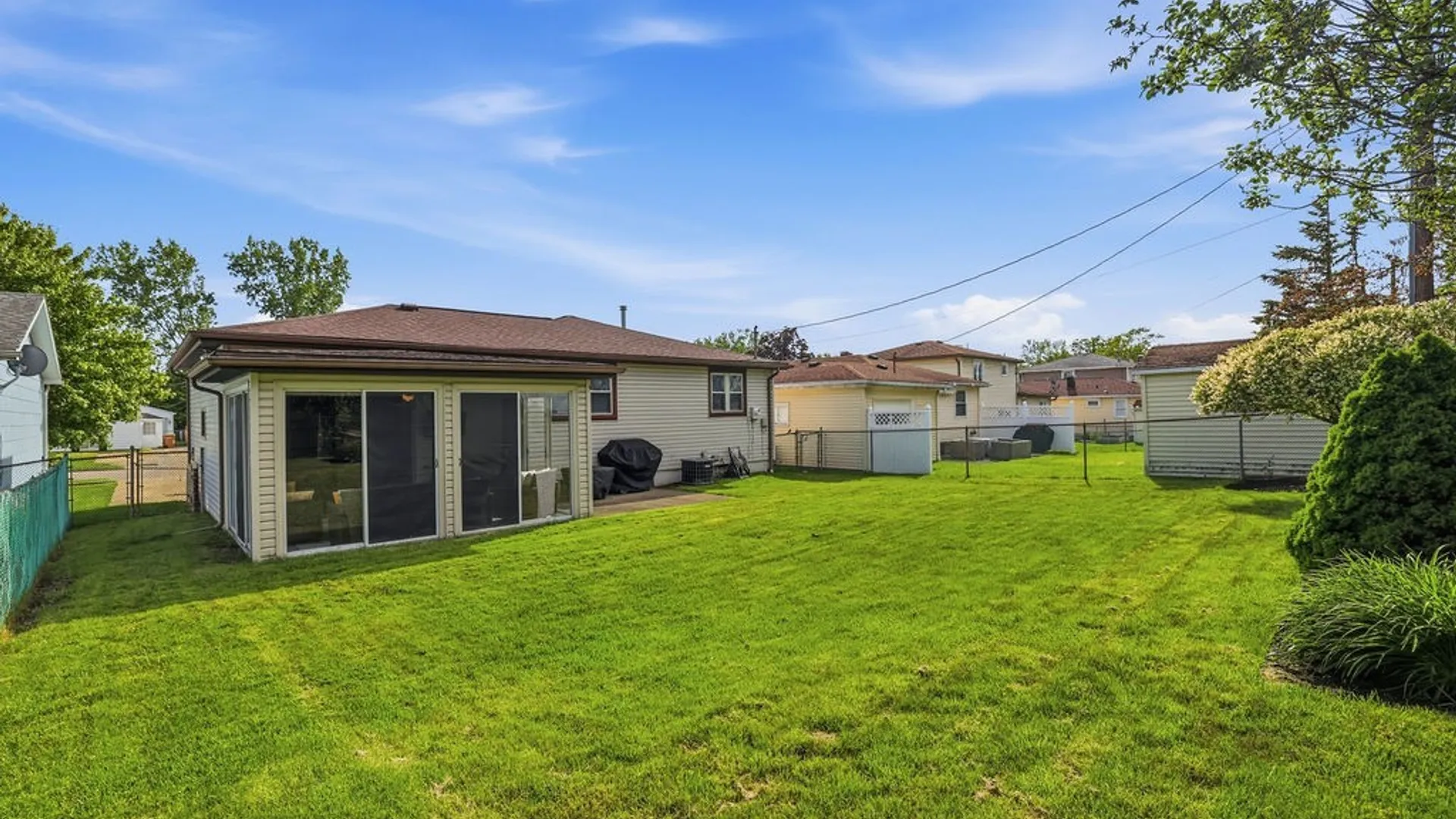 Property at 102 N Seine Drive, Cheektowaga, NY 14227 5