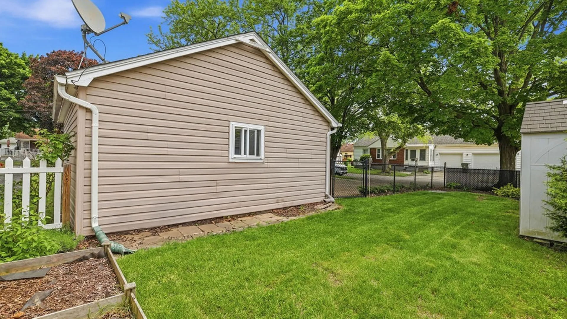 Property at 568 Gilmore Avenue, North Tonawanda, NY 14120 22