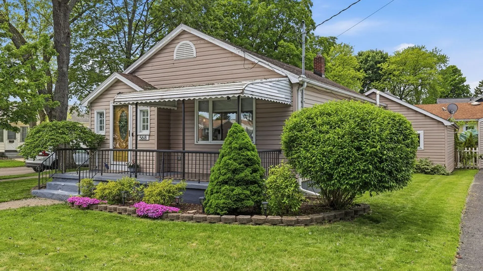 Property at 568 Gilmore Avenue, North Tonawanda, NY 14120 3