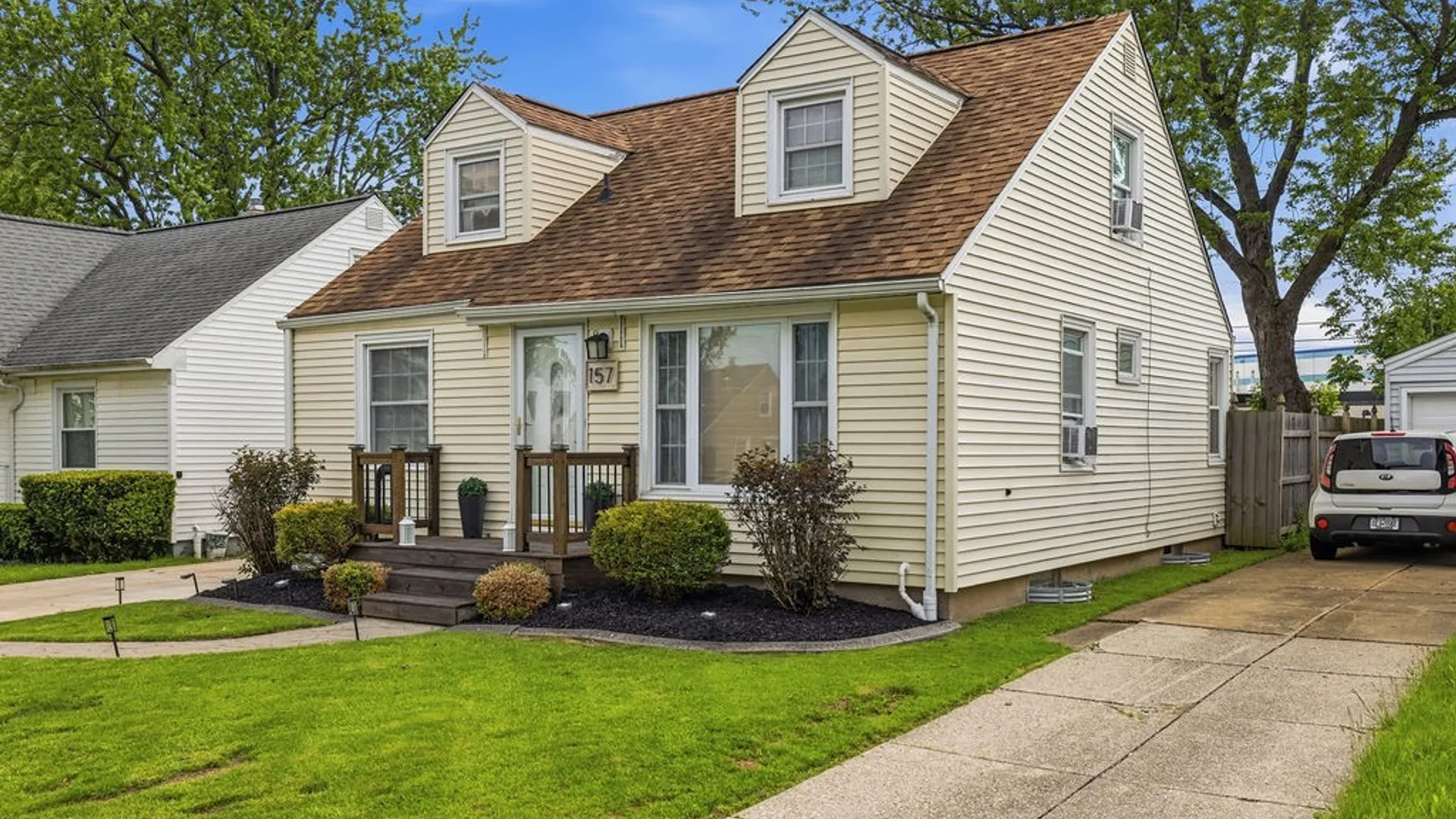 Property at 157 Thorncliff Road, Tonawanda, NY 14223 3