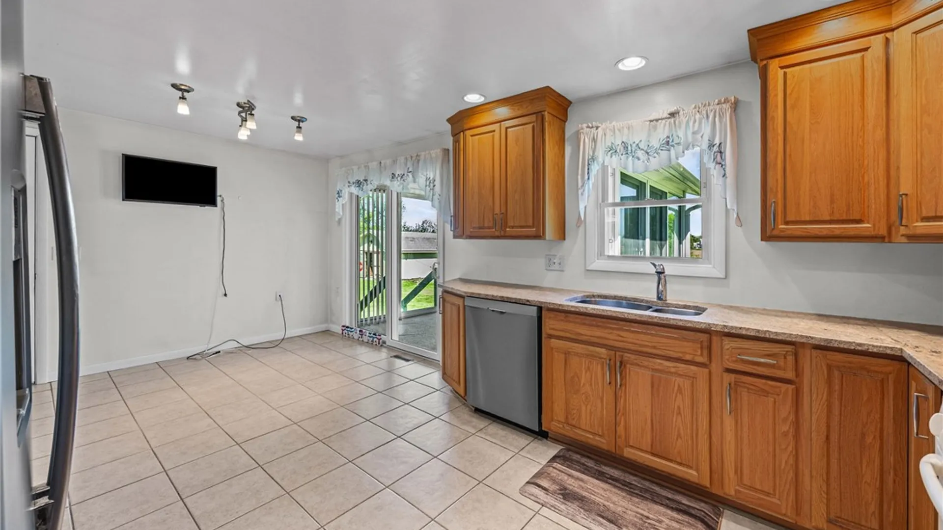 Property at 824 Hamlin Parma Townline Road, Parma, NY 14468 7