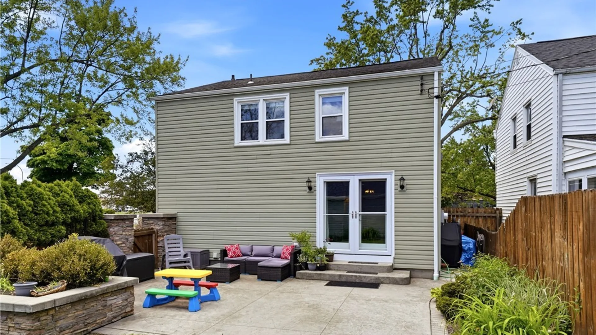 Property at 10 Gardenwood Lane, Tonawanda, NY 14223 31