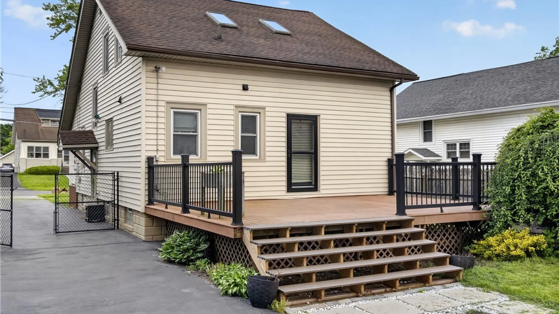 Property at 235 Homecroft Road, Syracuse, NY 13206 33