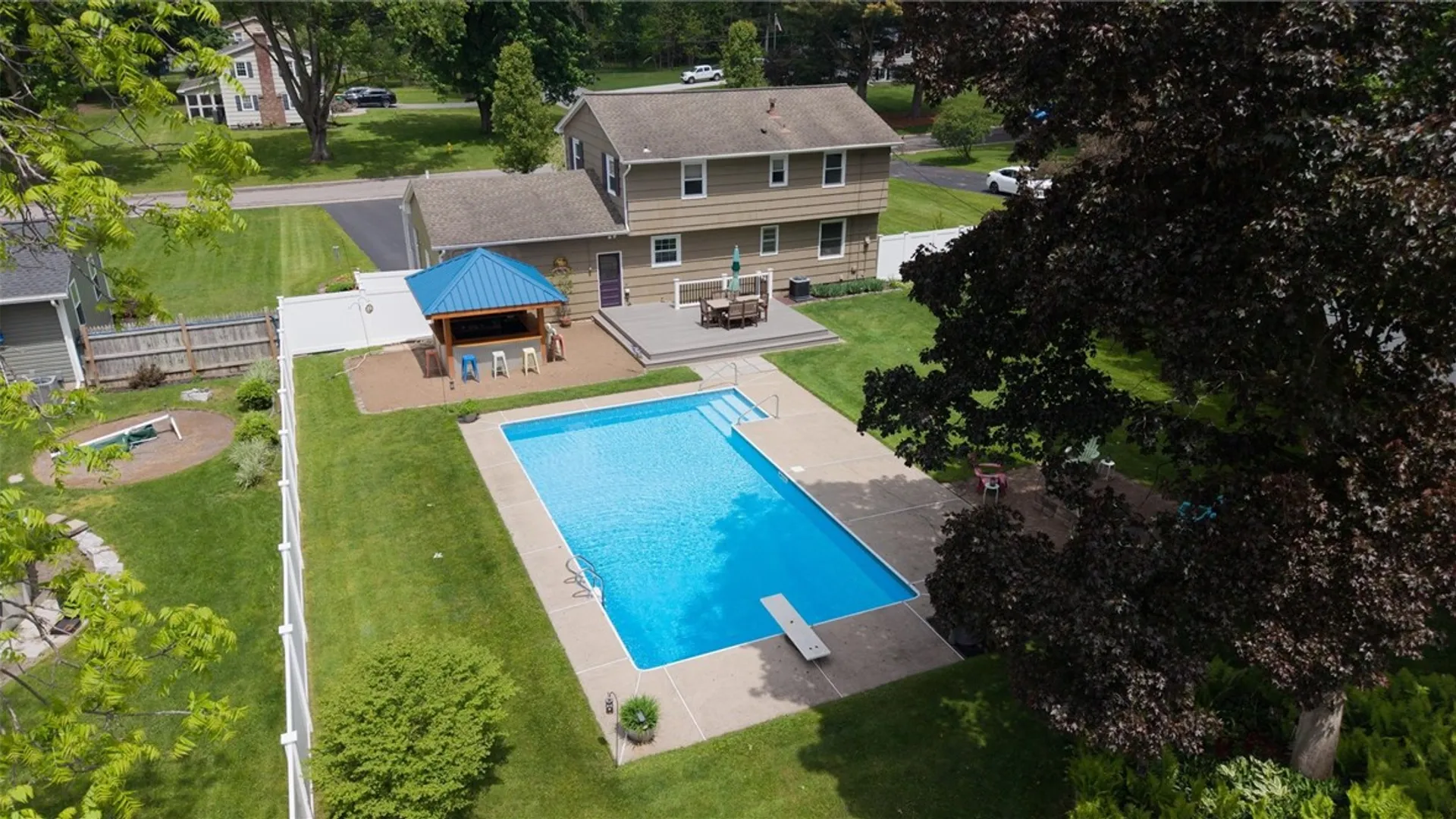 Property at 5 Sandy Hill Drive, Perinton, NY 14450 8