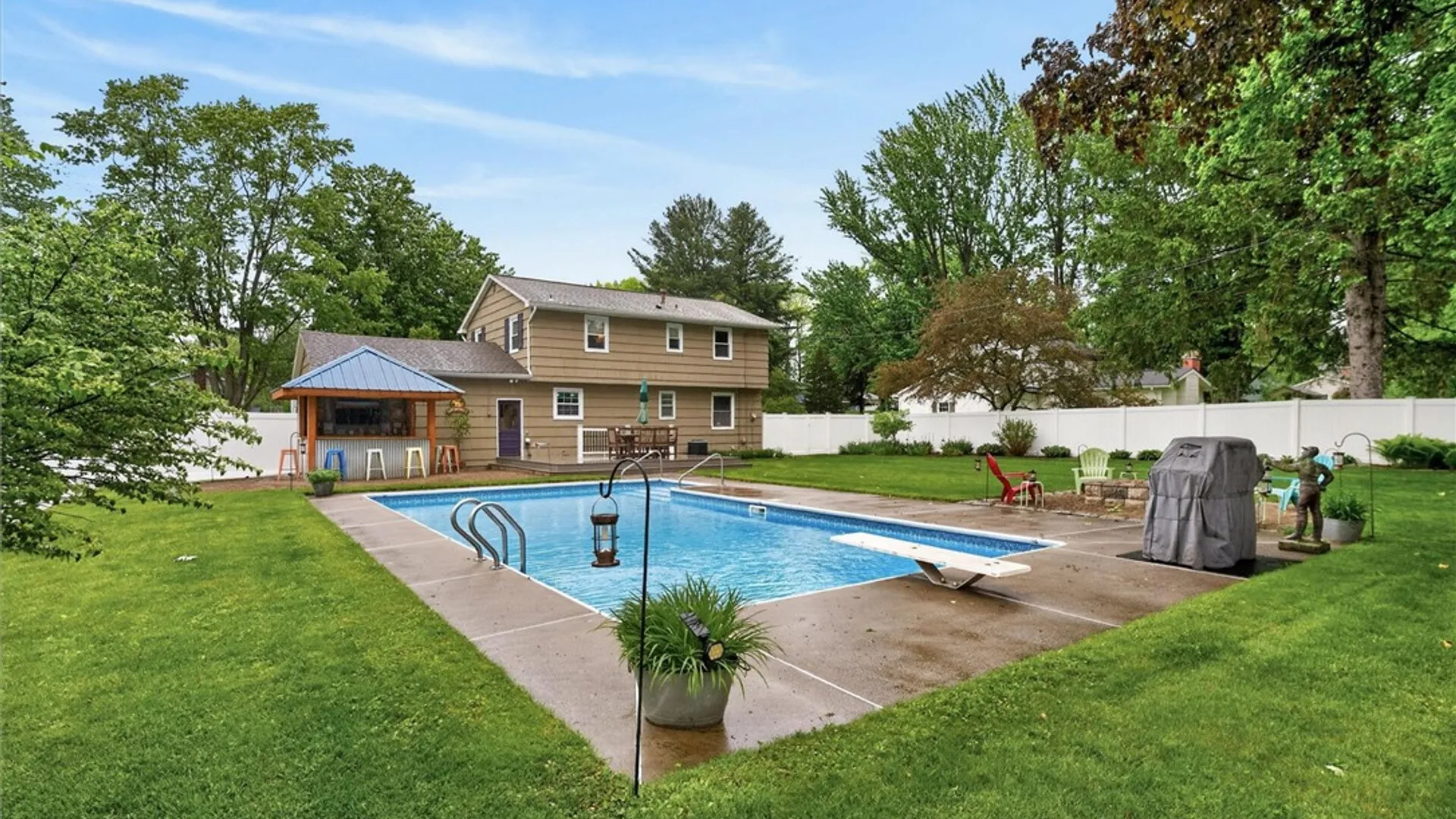 Property at 5 Sandy Hill Drive, Perinton, NY 14450 9