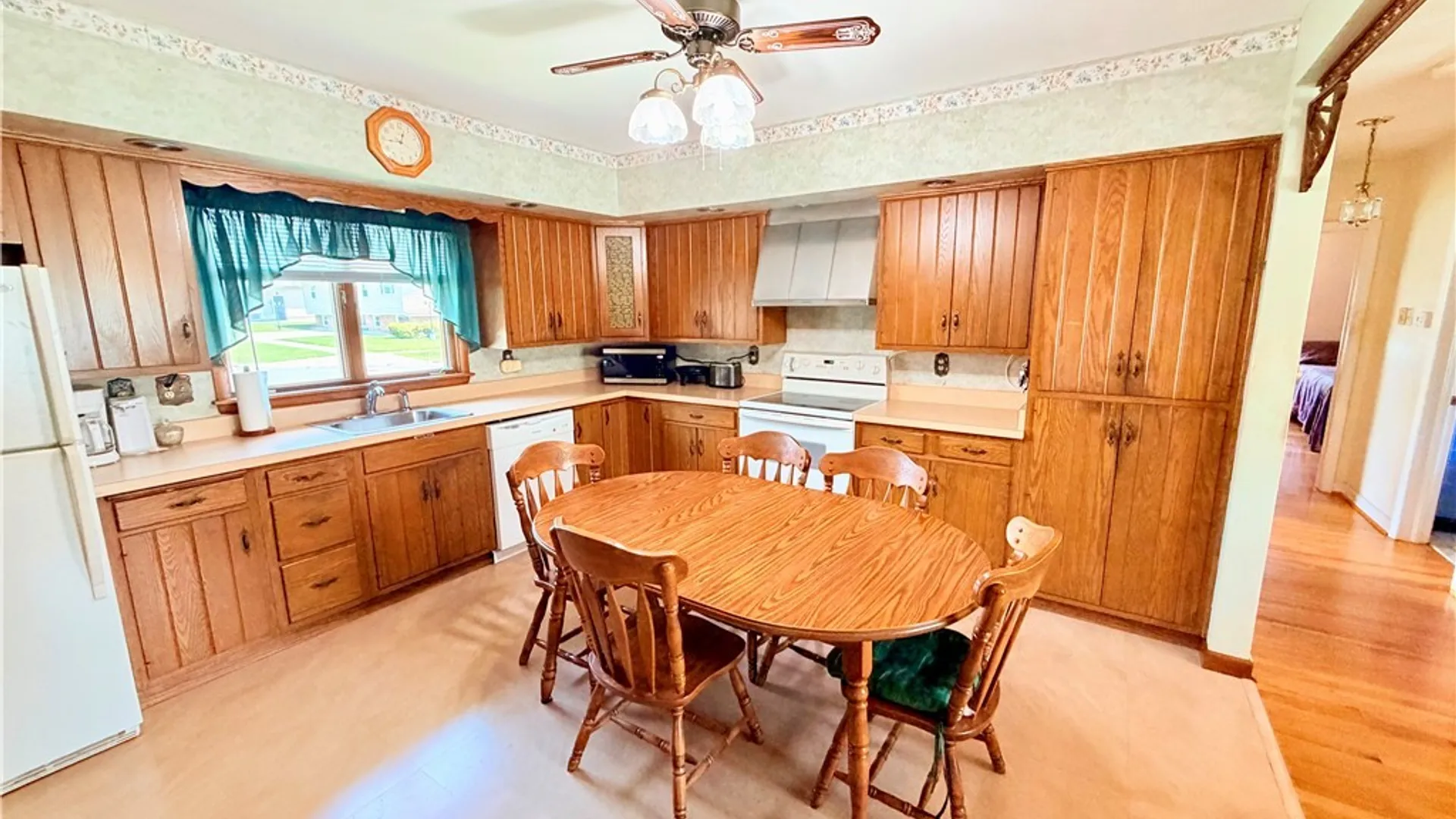 Property at 914 Arthur Street, Utica, NY 13501 5