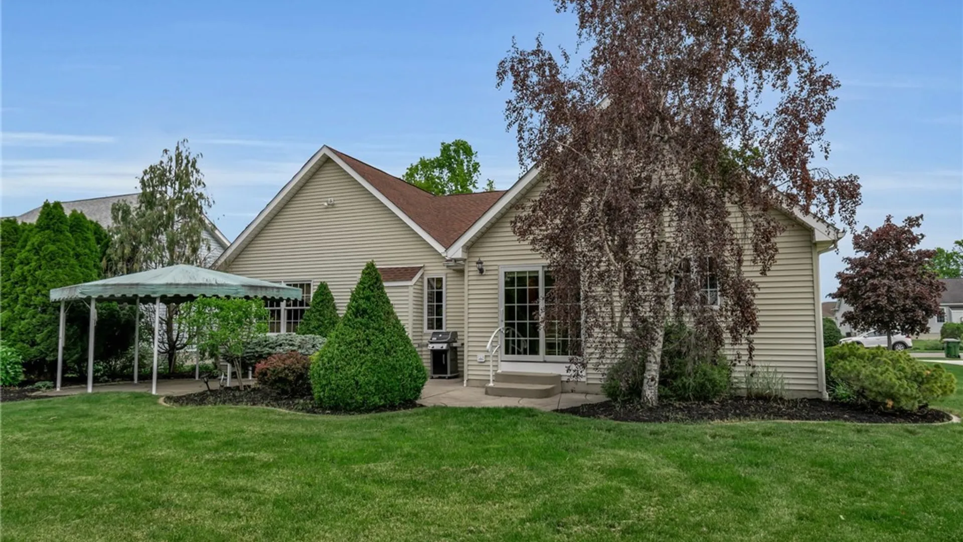 Property at 2650 Patel Drive, Wheatfield, NY 14304 31