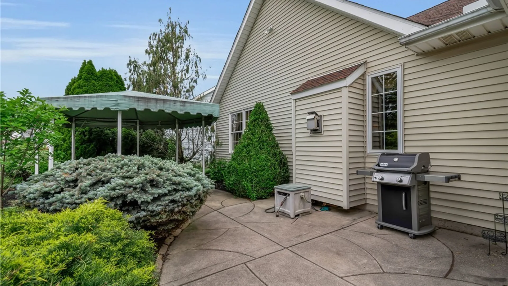 Property at 2650 Patel Drive, Wheatfield, NY 14304 35