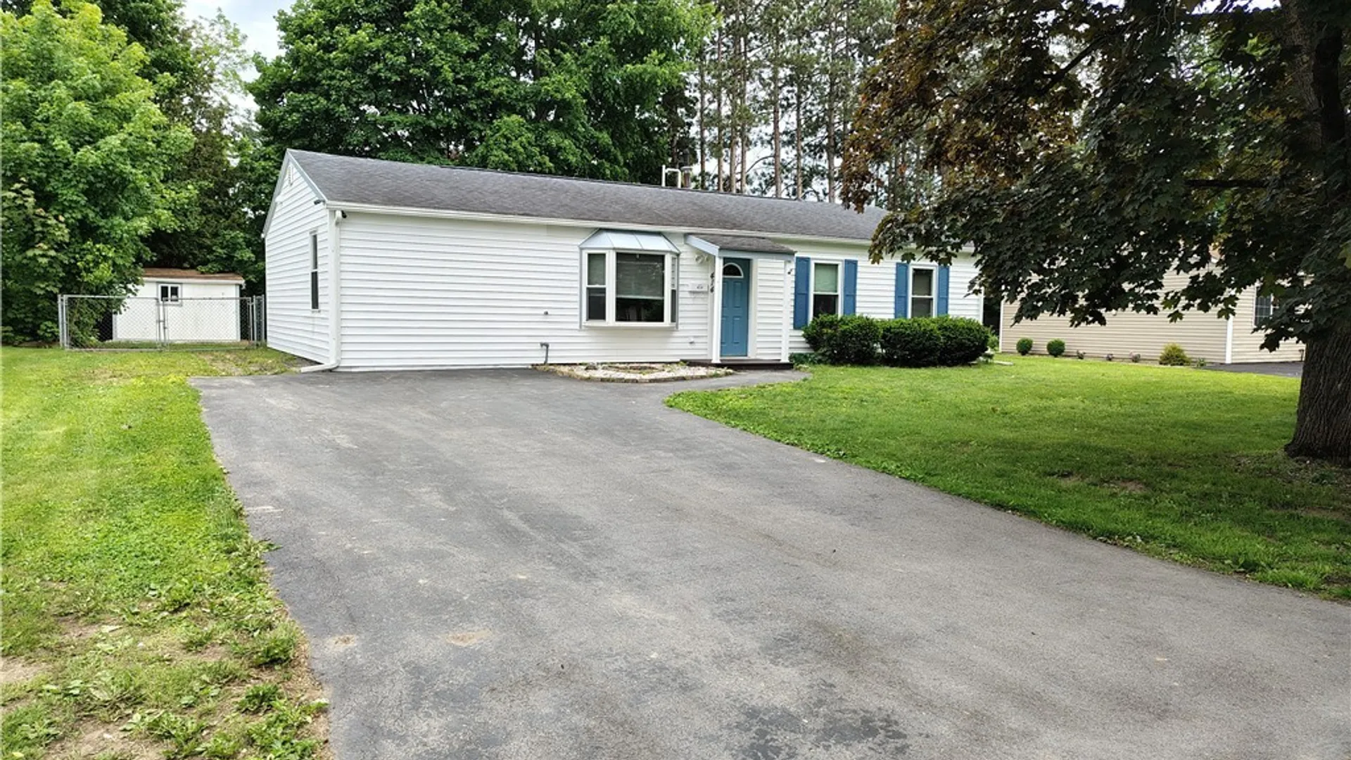 Property at 414 Williamsburg Road, Utica, NY 13502 2