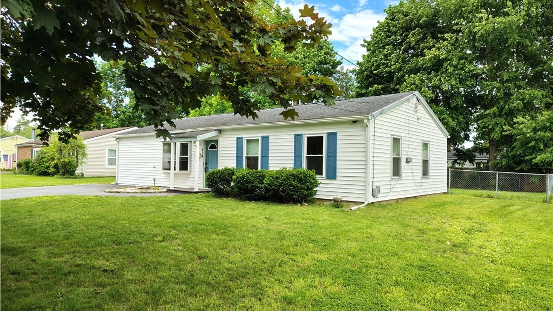Property at 414 Williamsburg Road, Utica, NY 13502 3